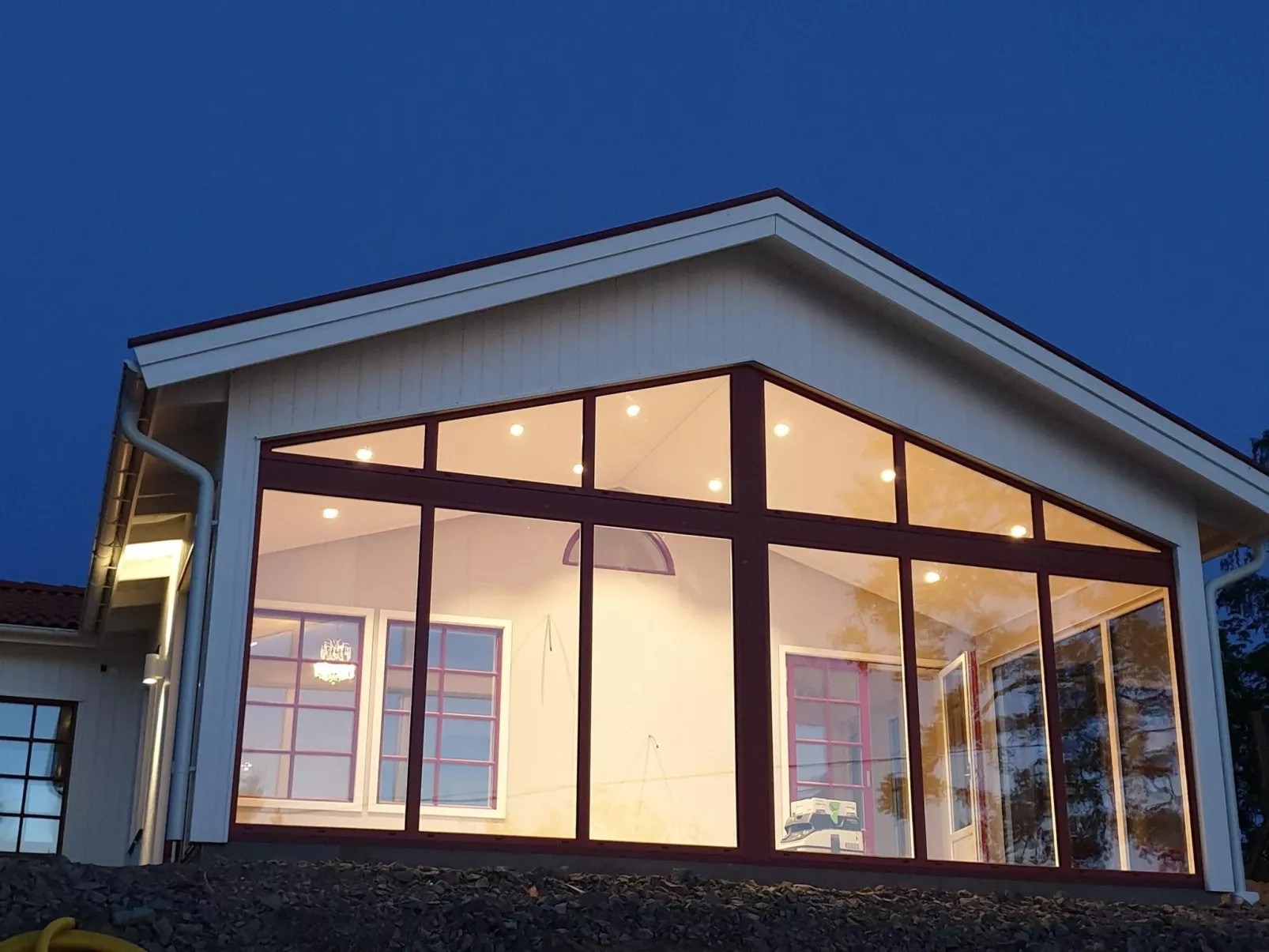 Schönes Ferienhaus am See Runn-Draußen