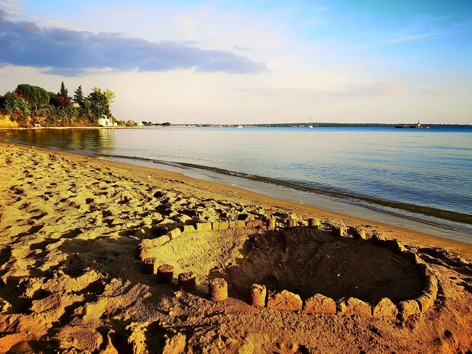 Erdgeschoss-Ferienwohnung mit Garten und Pool-Outside