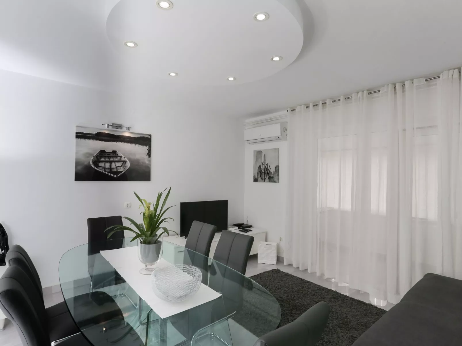 Komplett ausgestattete Wohnung für 7 Personen-Inside