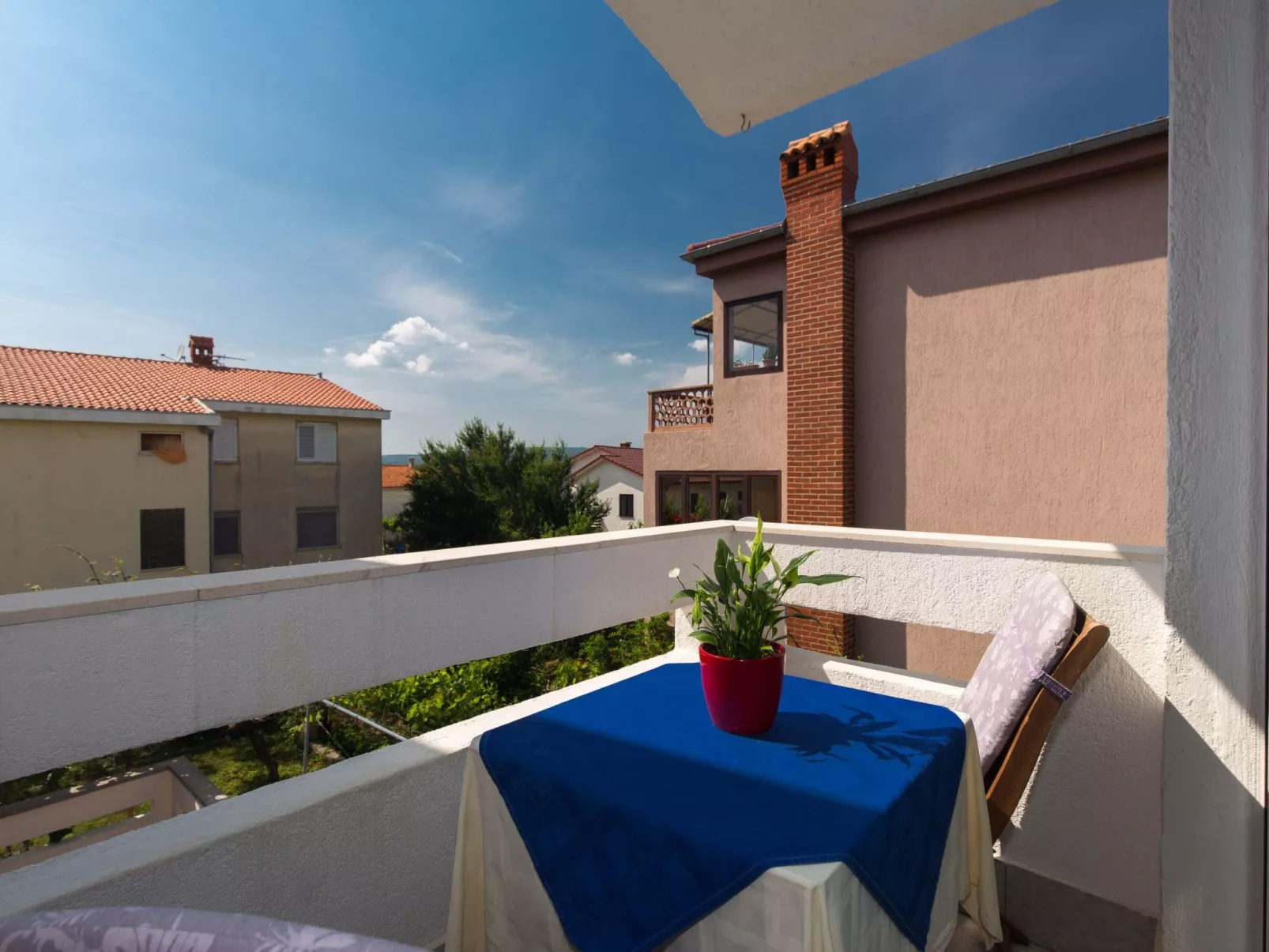 Apartmenthaus „Sean“ mit Parkplatz, Olivenhain-Dehors