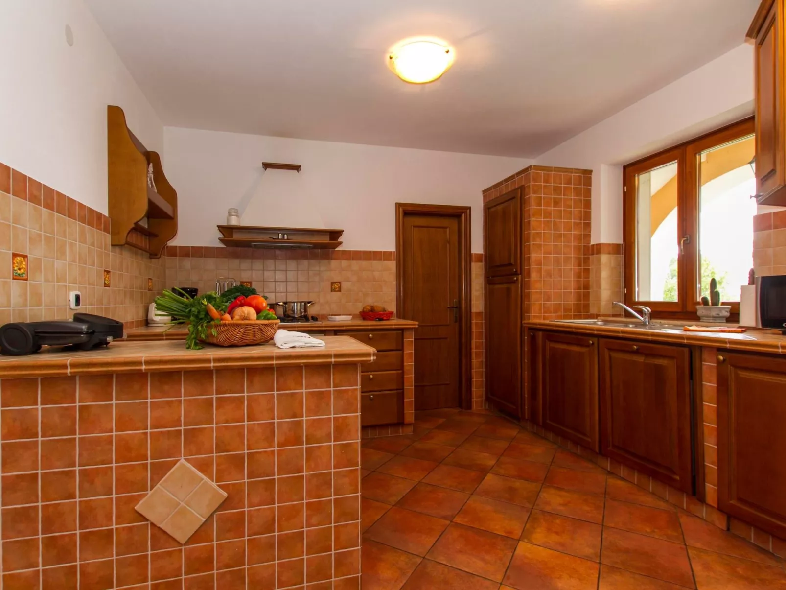 Villa Biljana, mit Zugang zu zwei Gemeinschaftspools-Dedans