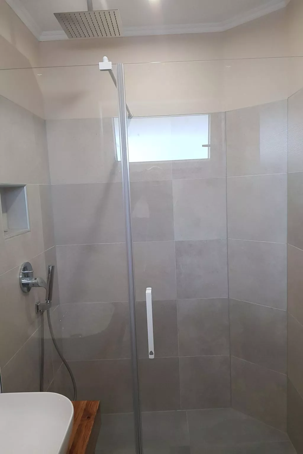 Mit privatem Pool in Ruhiger lage.-Drinnen