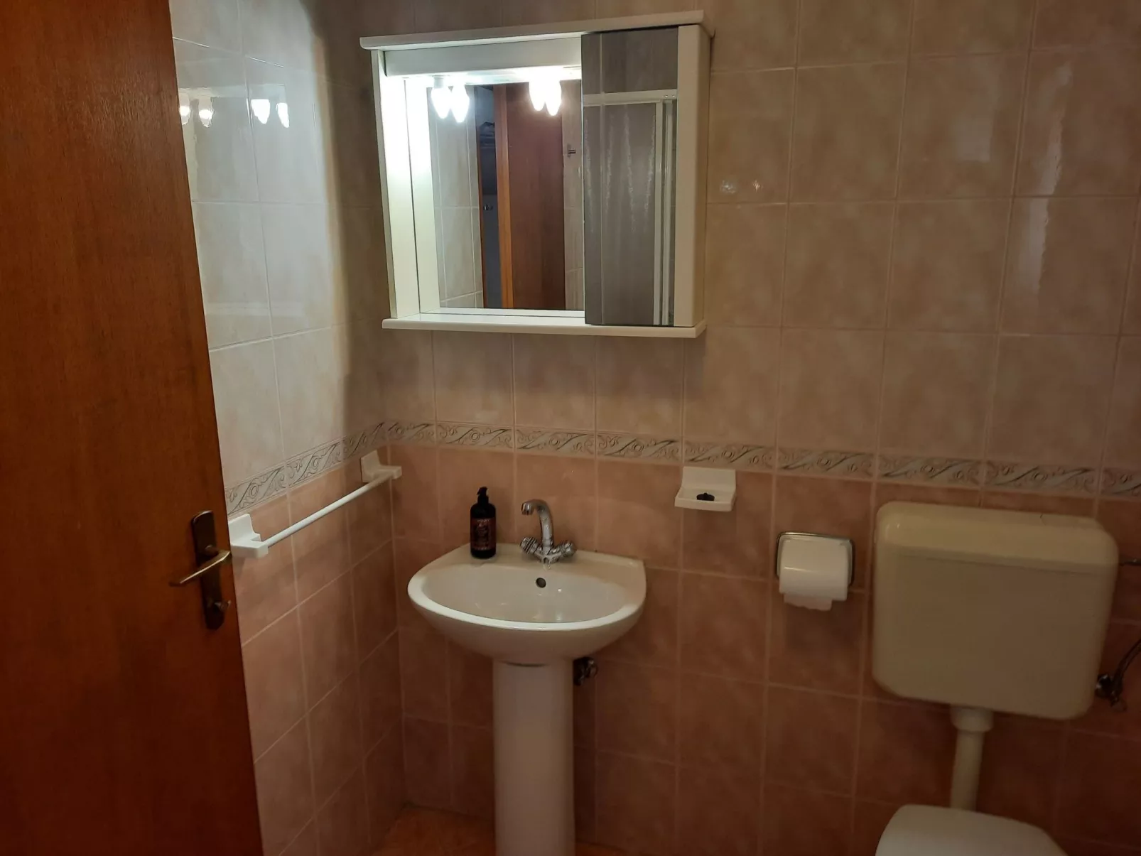 Mit privater Terrasse-Inside