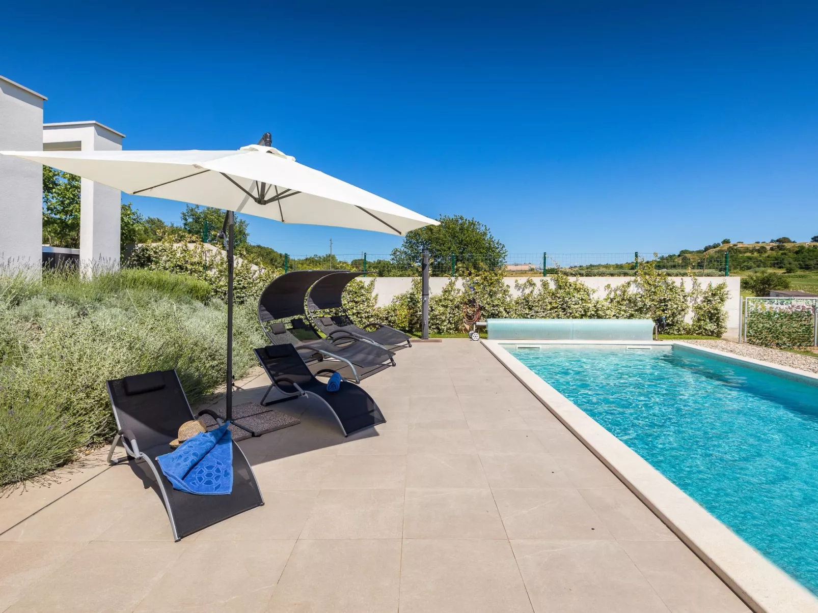 Villa Grofica, beheizter Pool, Taverne, Strandnähe-Dehors