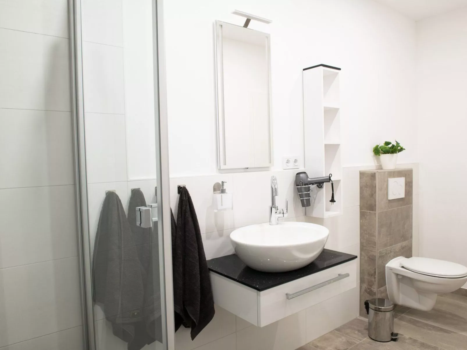 Kinas Suite EG-Image-tags.info