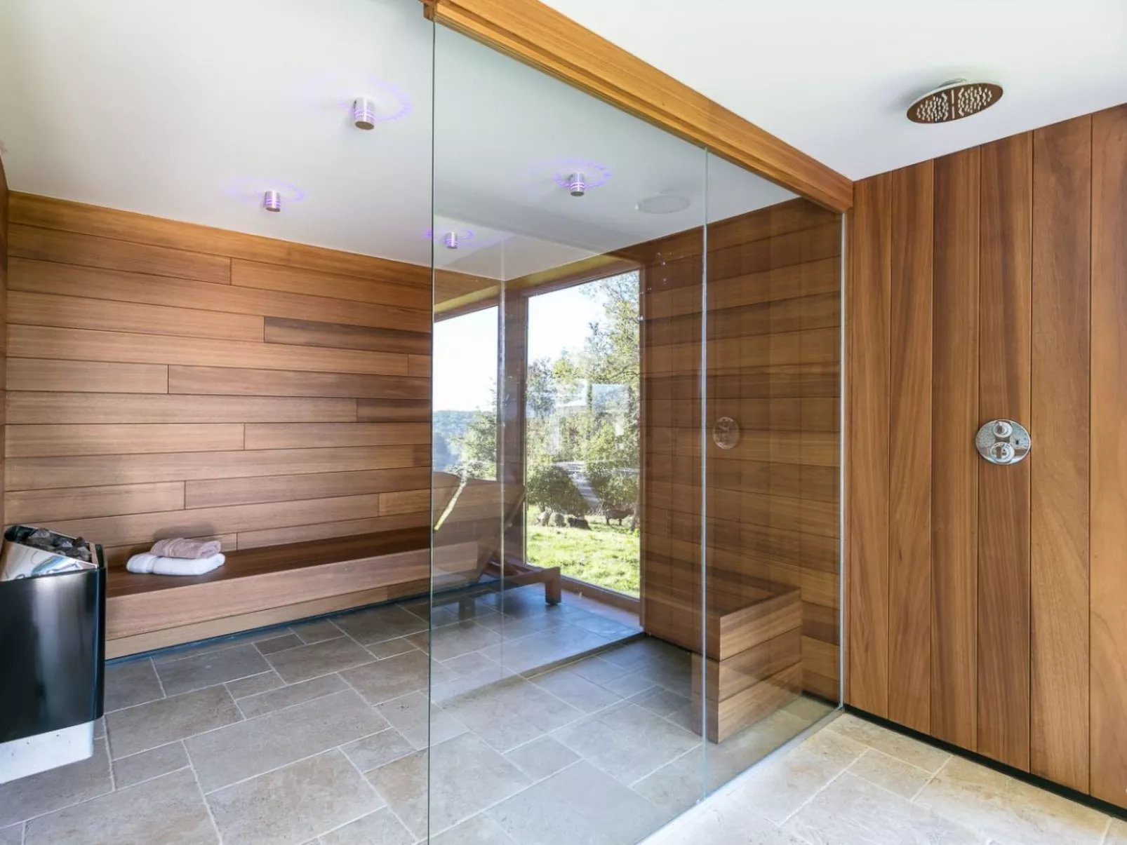 Villa "Belle Rose" Wellness 10 pers-Inside