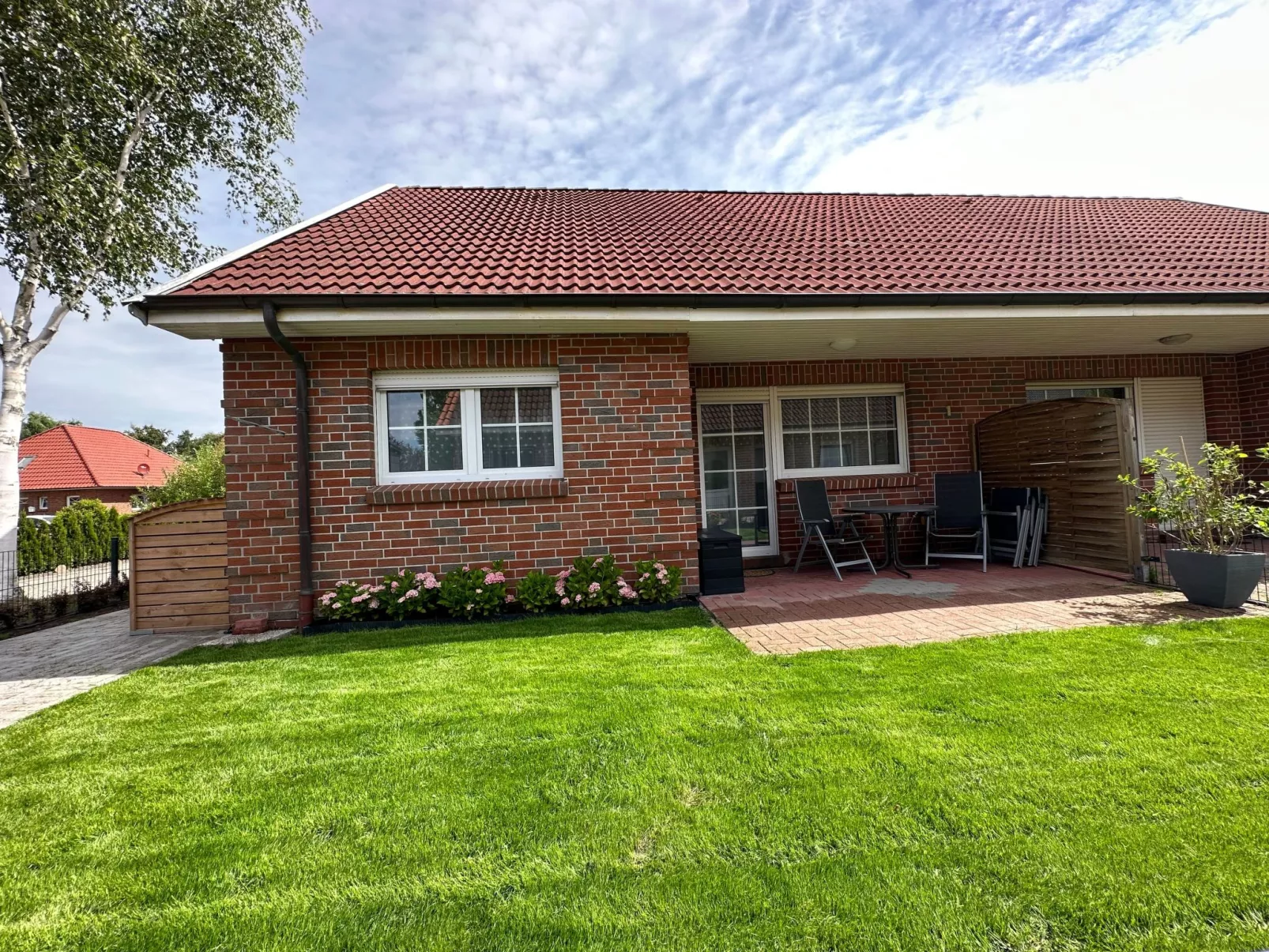 Gemütliches Ferienhaus mit Garten und Terrasse-Outside