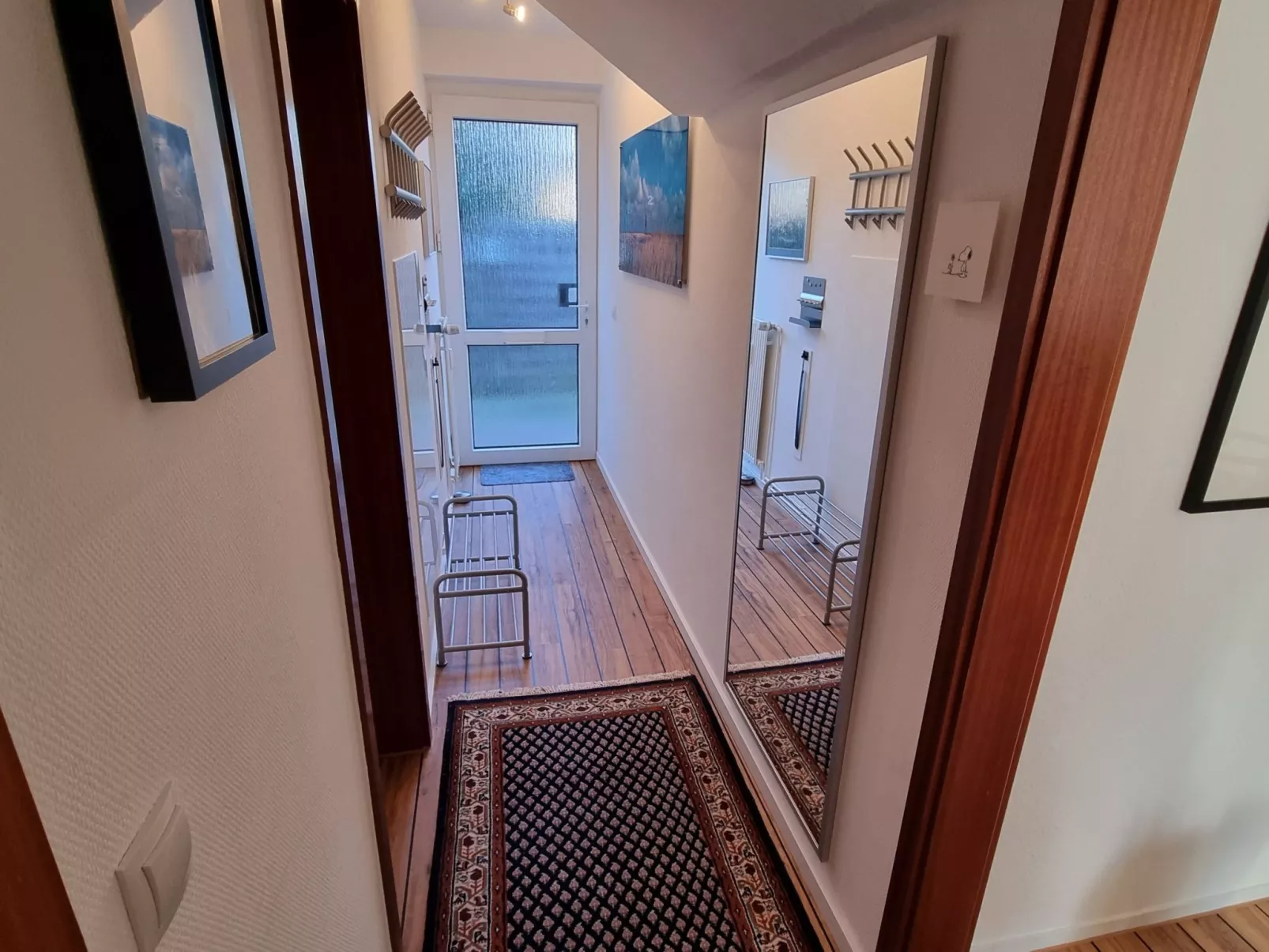 Gemütliche Ferienwohnung für zwei Personen mit sonniger Südterrasse-Drinnen