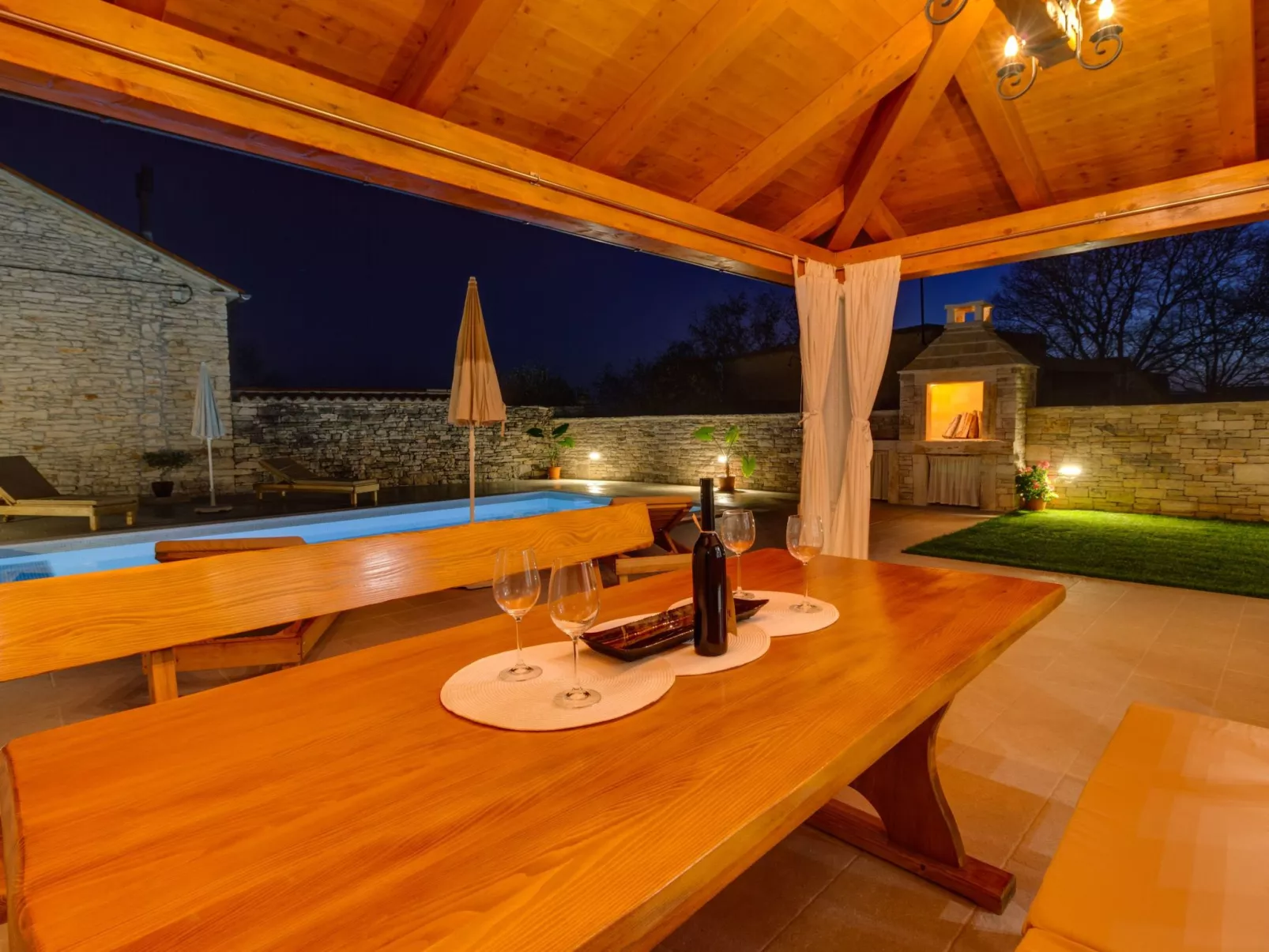 "Villa Nima" mit privatem Pool-Image-tags.info