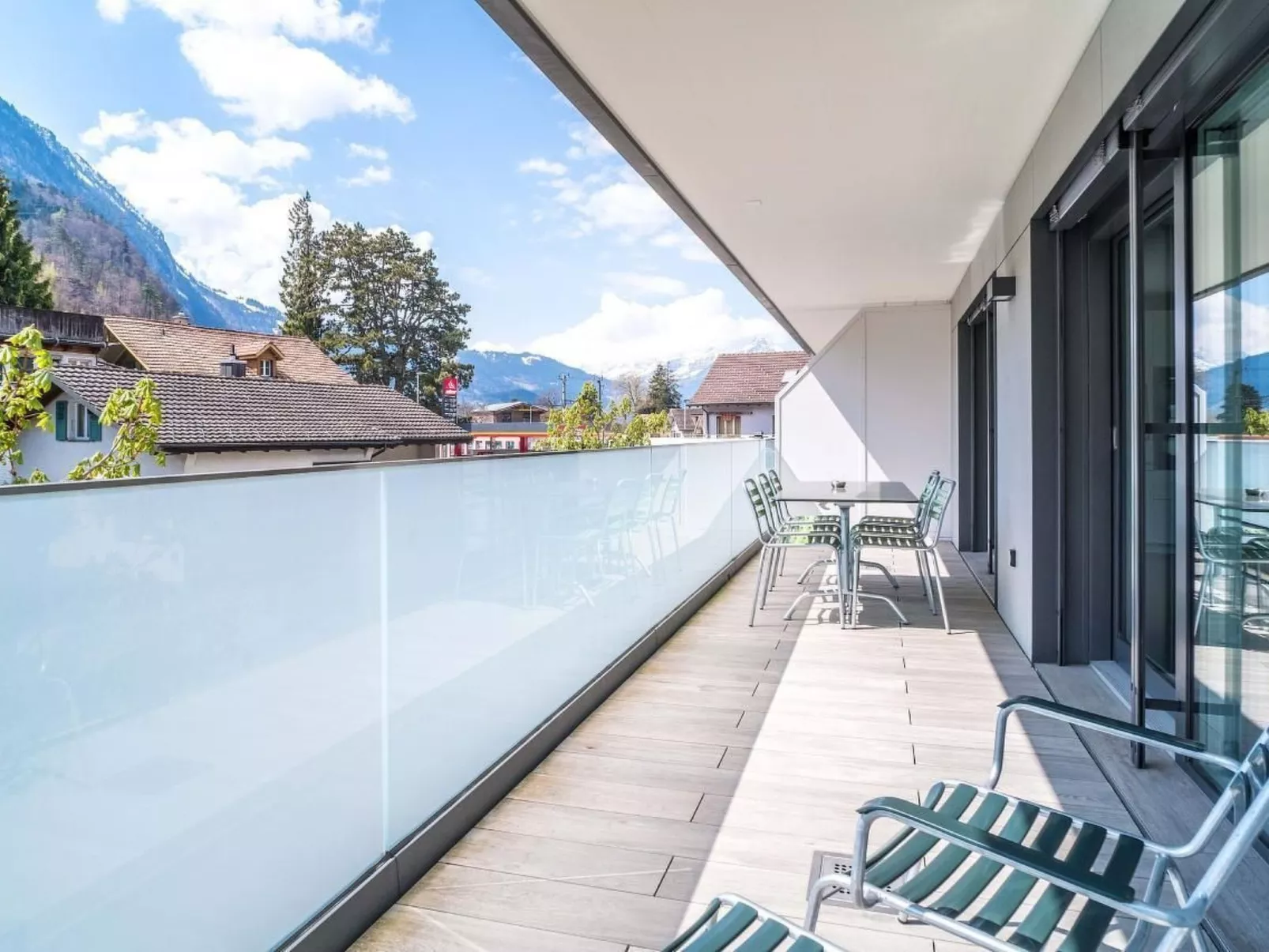 Apt. Flüehblüemli-Dehors