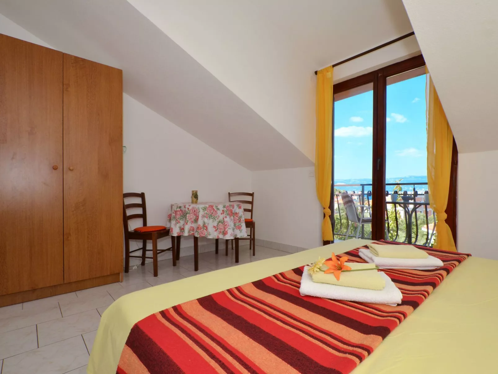 Mirjana mit Parkplatz-Image-tags.info