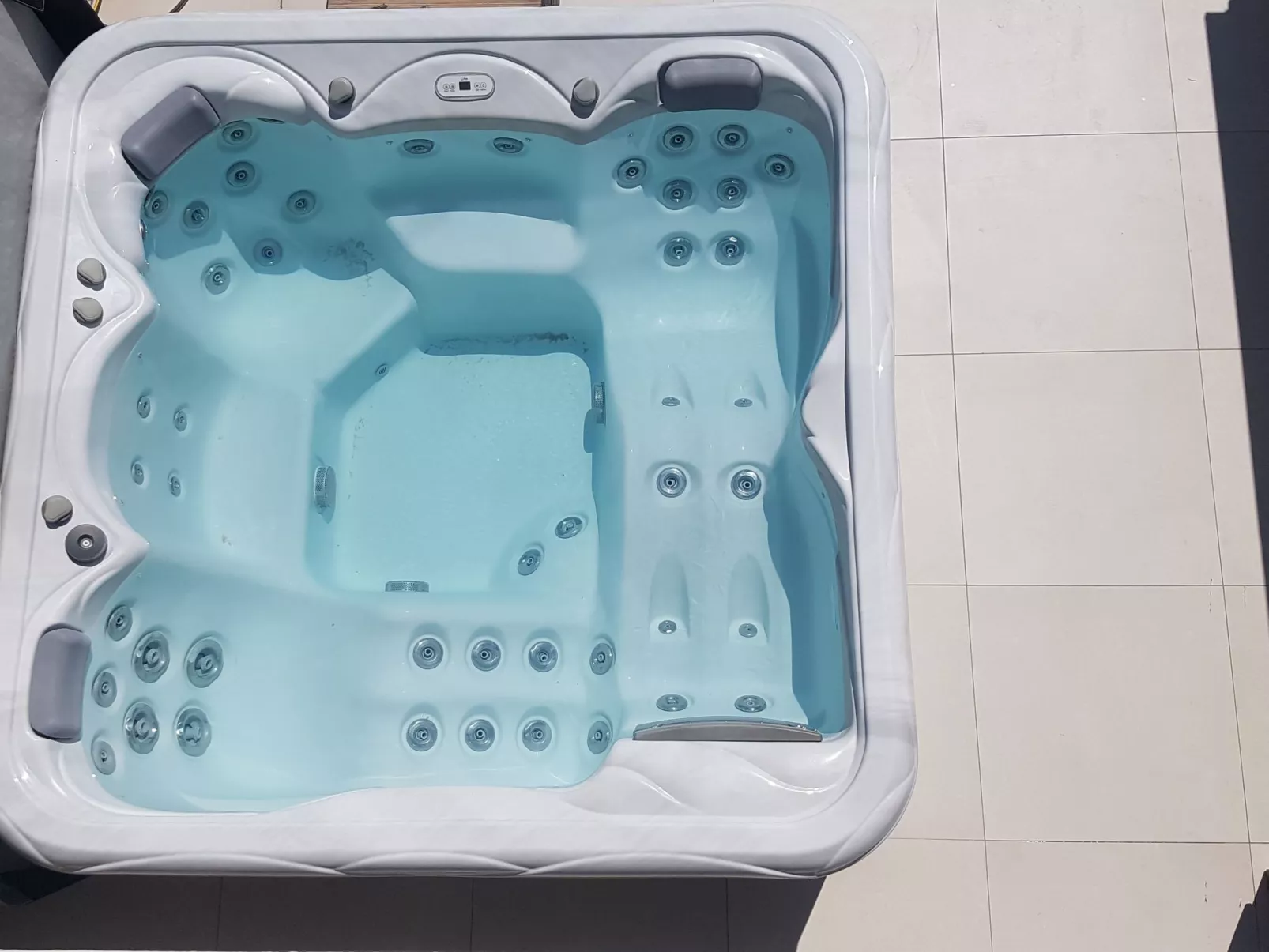 Ferienvilla "Miri Palme" mit Whirlpool-Draußen