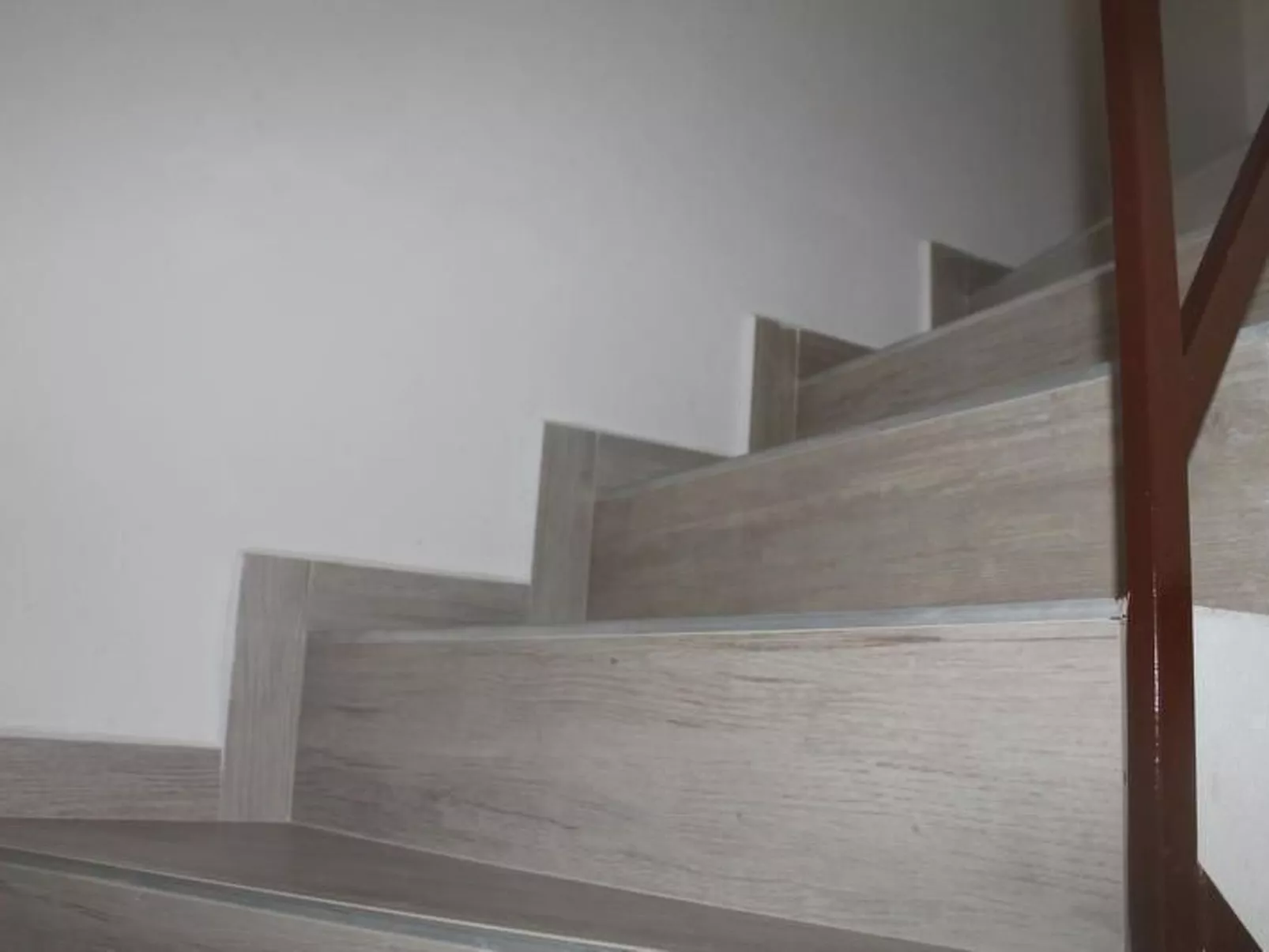 Wohnung Jadrija mit zwei Balkonen in Strandnähe-Drinnen