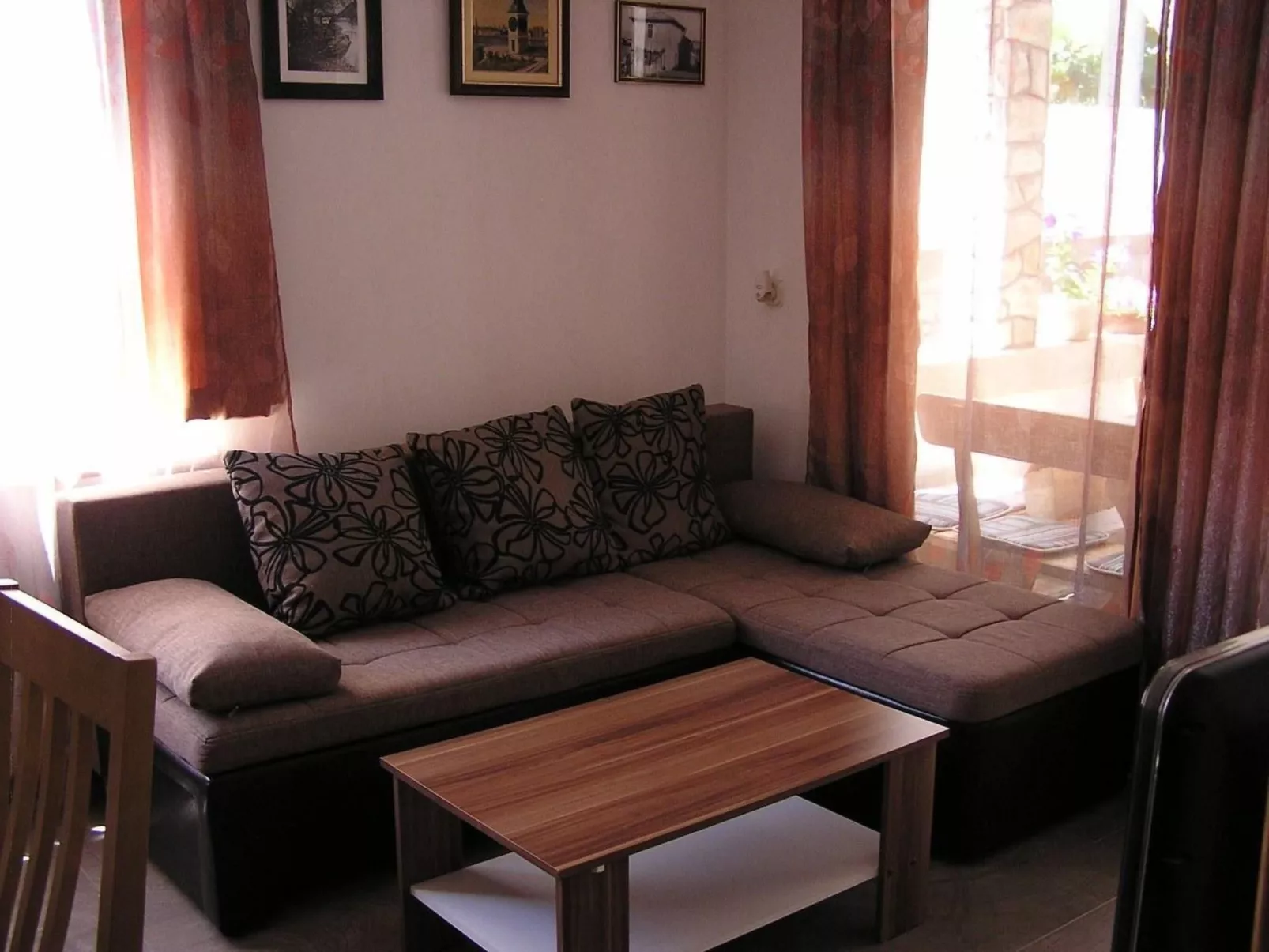 Zwei-Zimmer-Wohnung Radosav-Drinnen