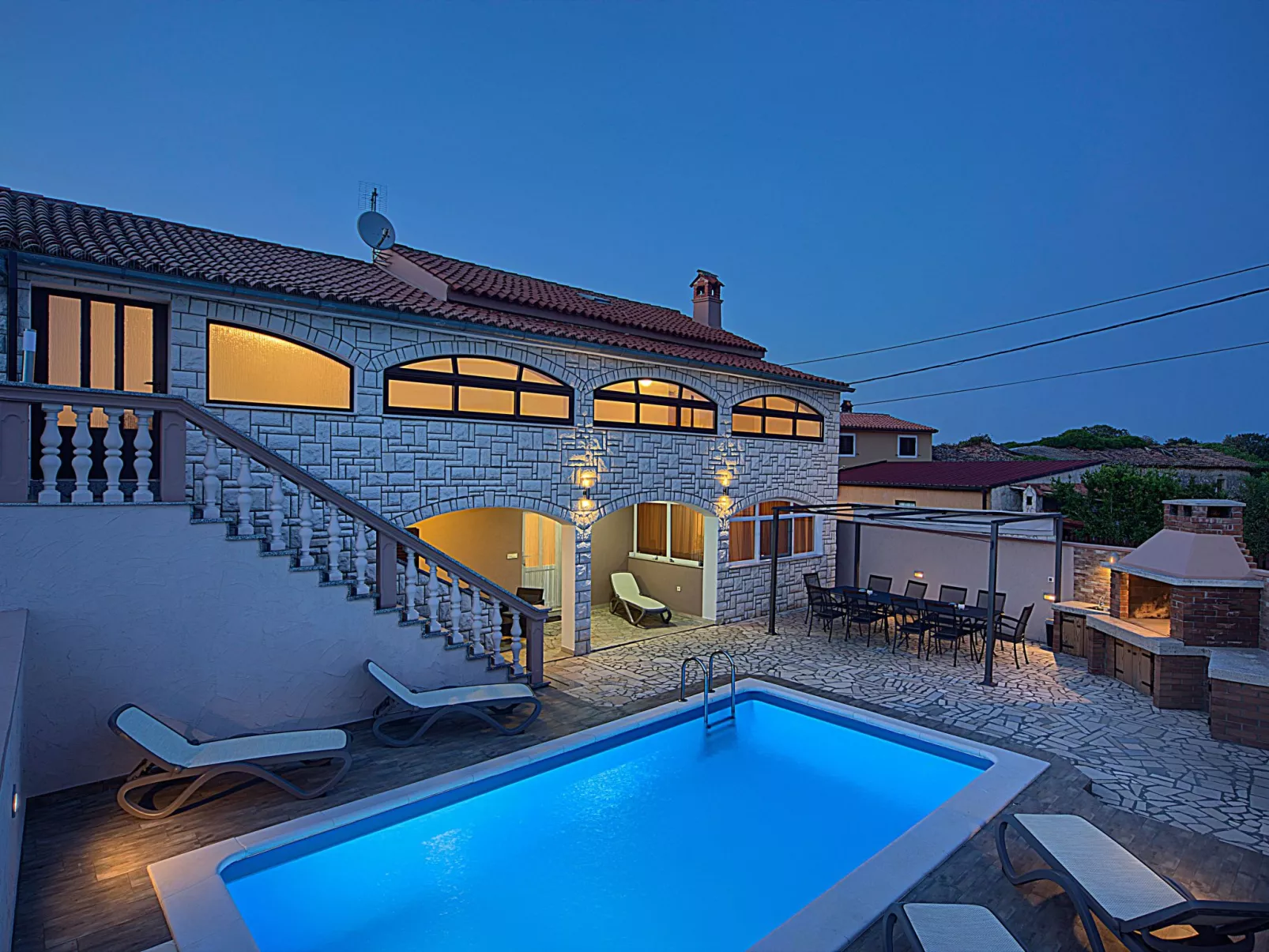 Villa mit Garten, Grill und Terrasse-Dehors