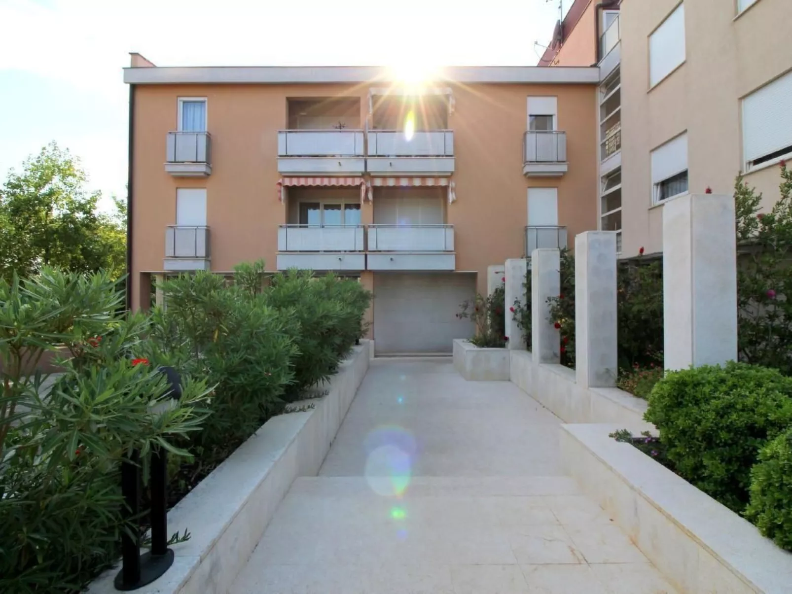 Vojka-Image-tags.info