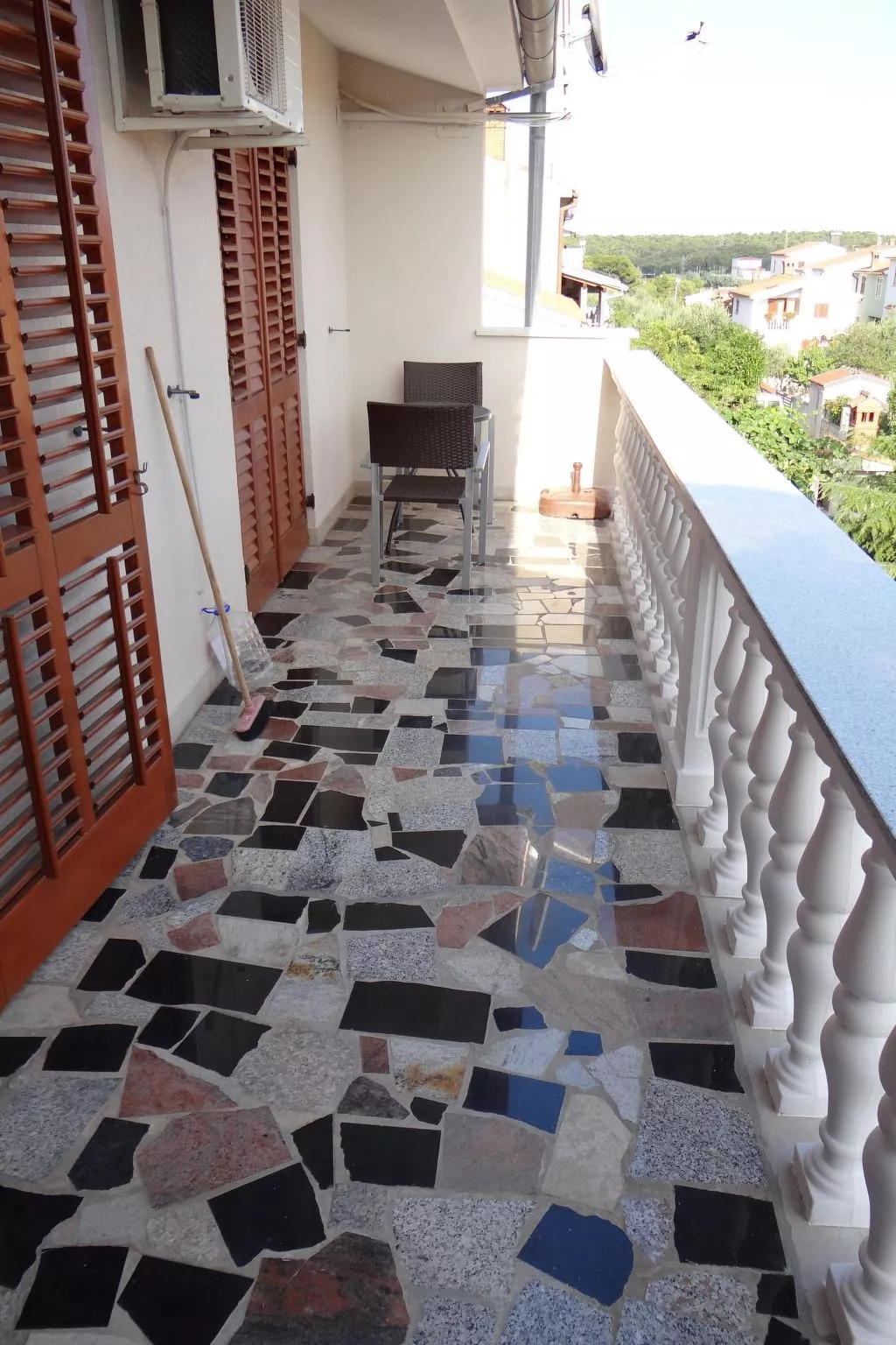 In ruhiger Lage mit Balkon-Outside