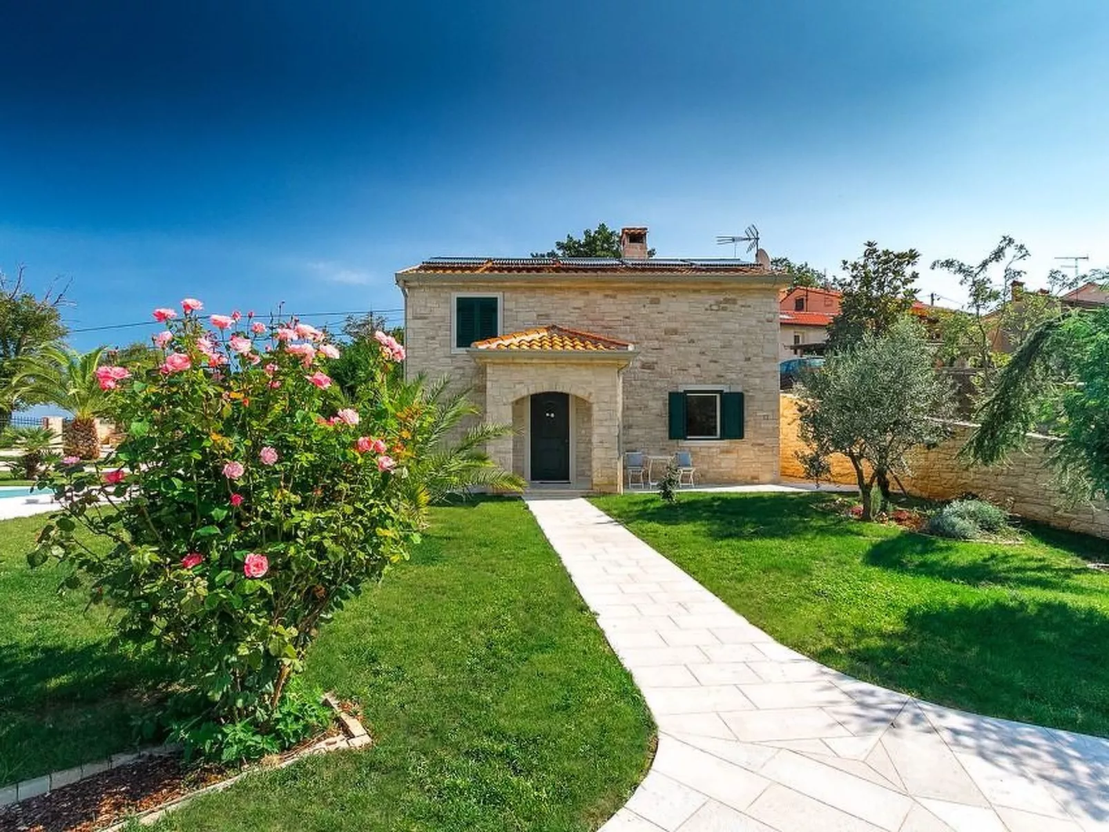 Villa Stonegate-Outside