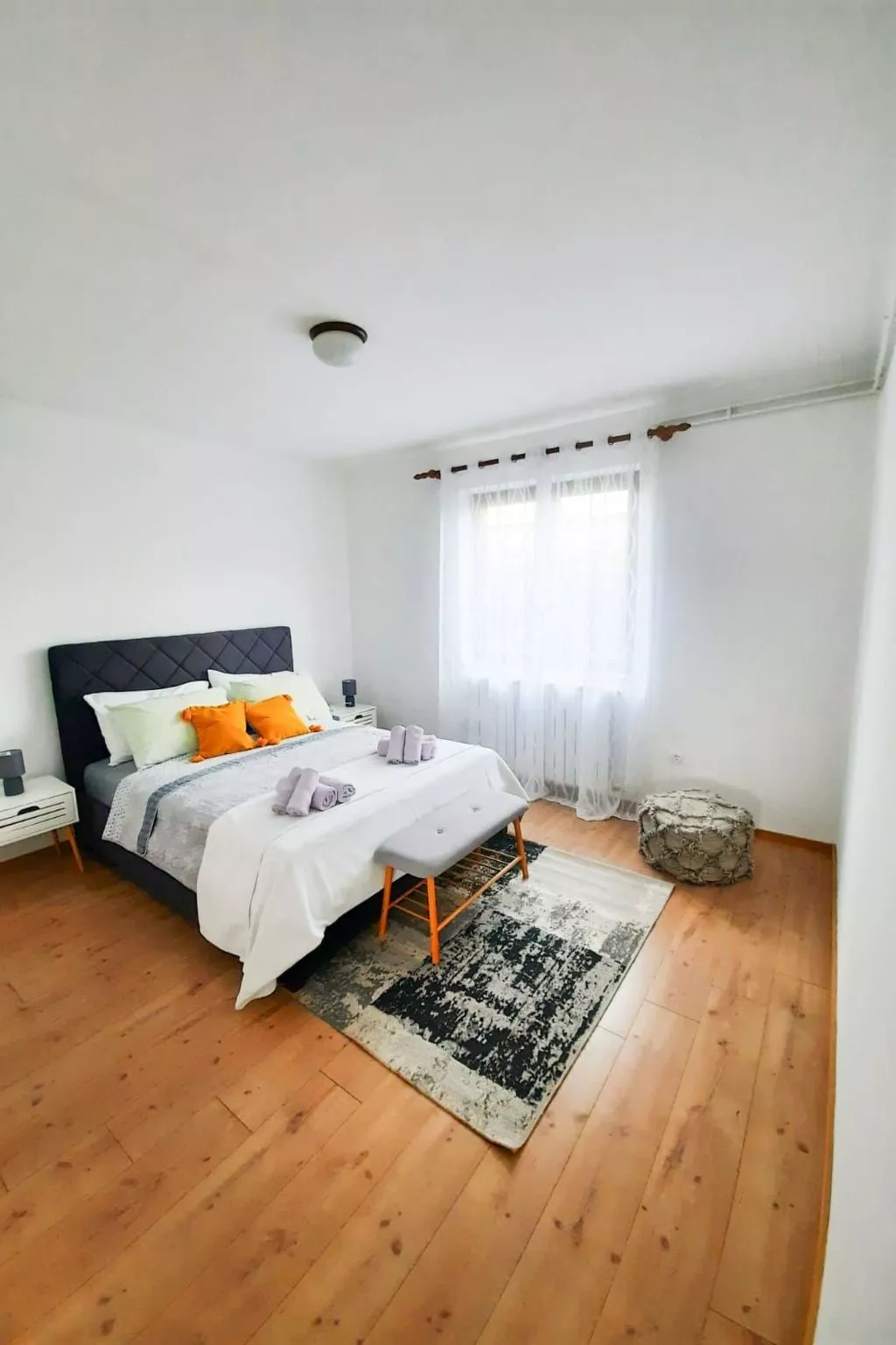 Sehr geräumige Villa mit Pool-Dedans