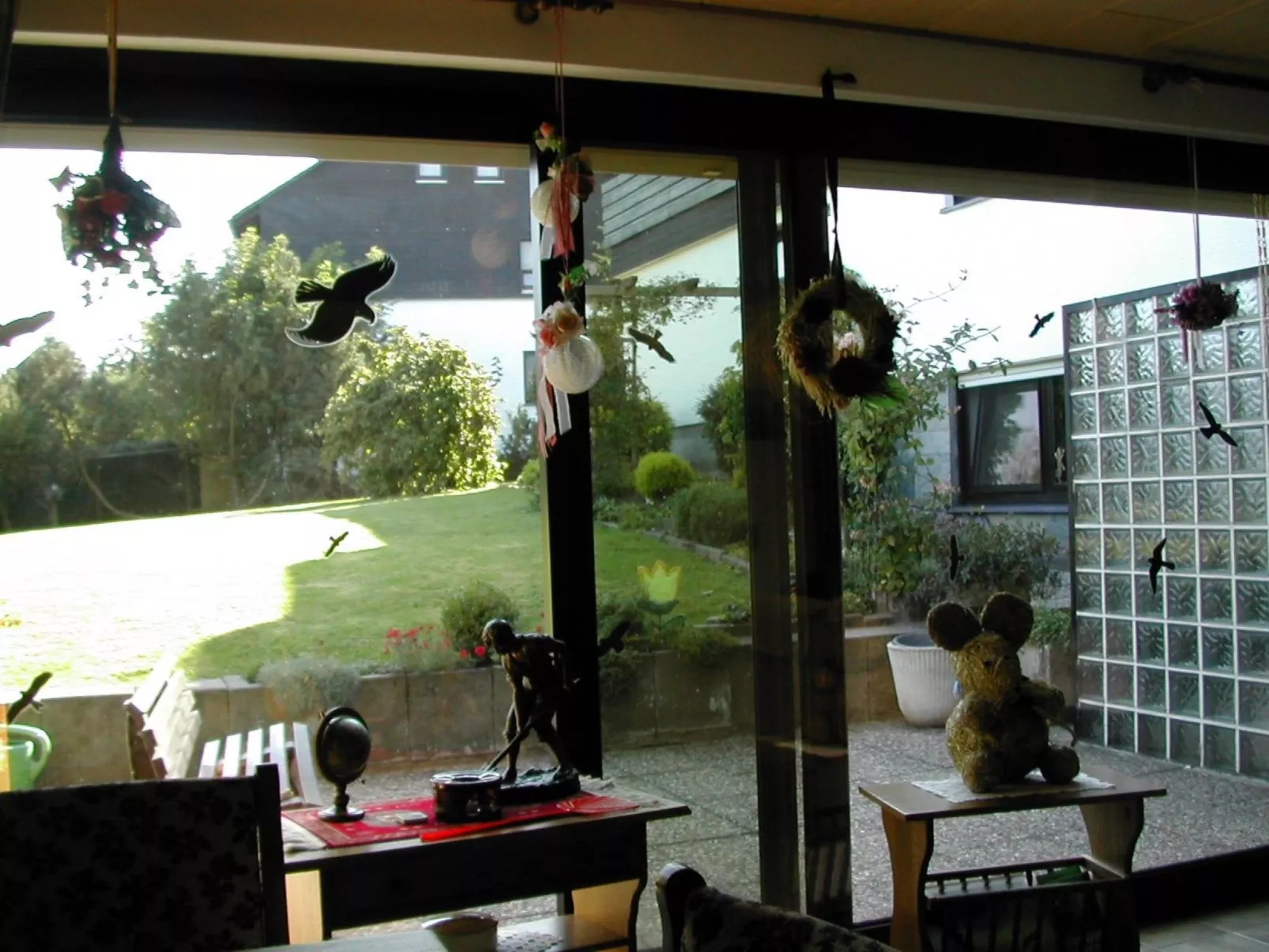 Mit eigener Terrasse-Outside