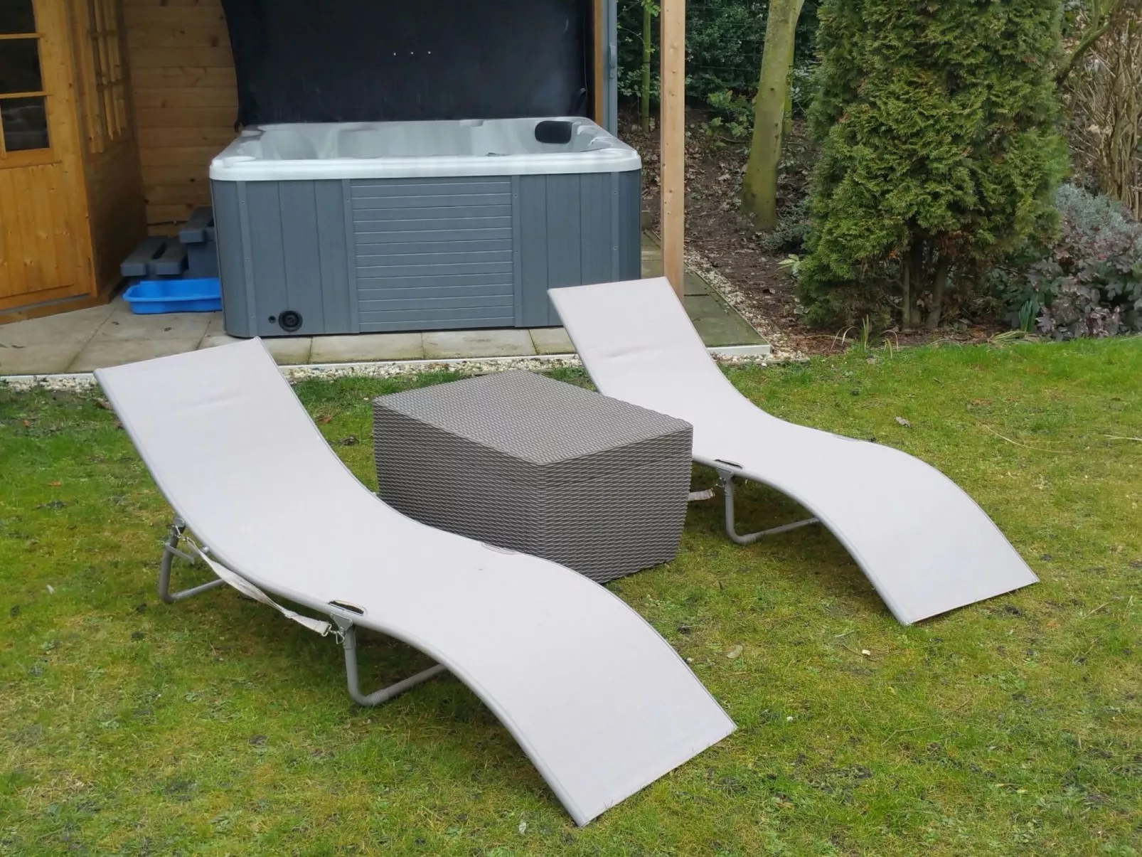 "Ferienhaus mit Jaccuzi"-Draußen