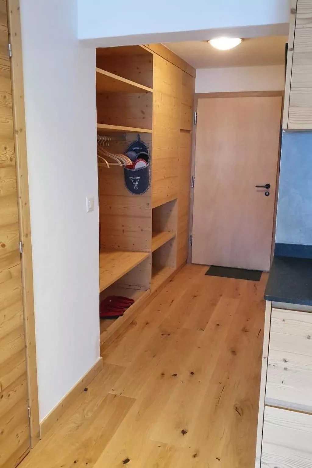 Mit Blick auf die Berge-Drinnen