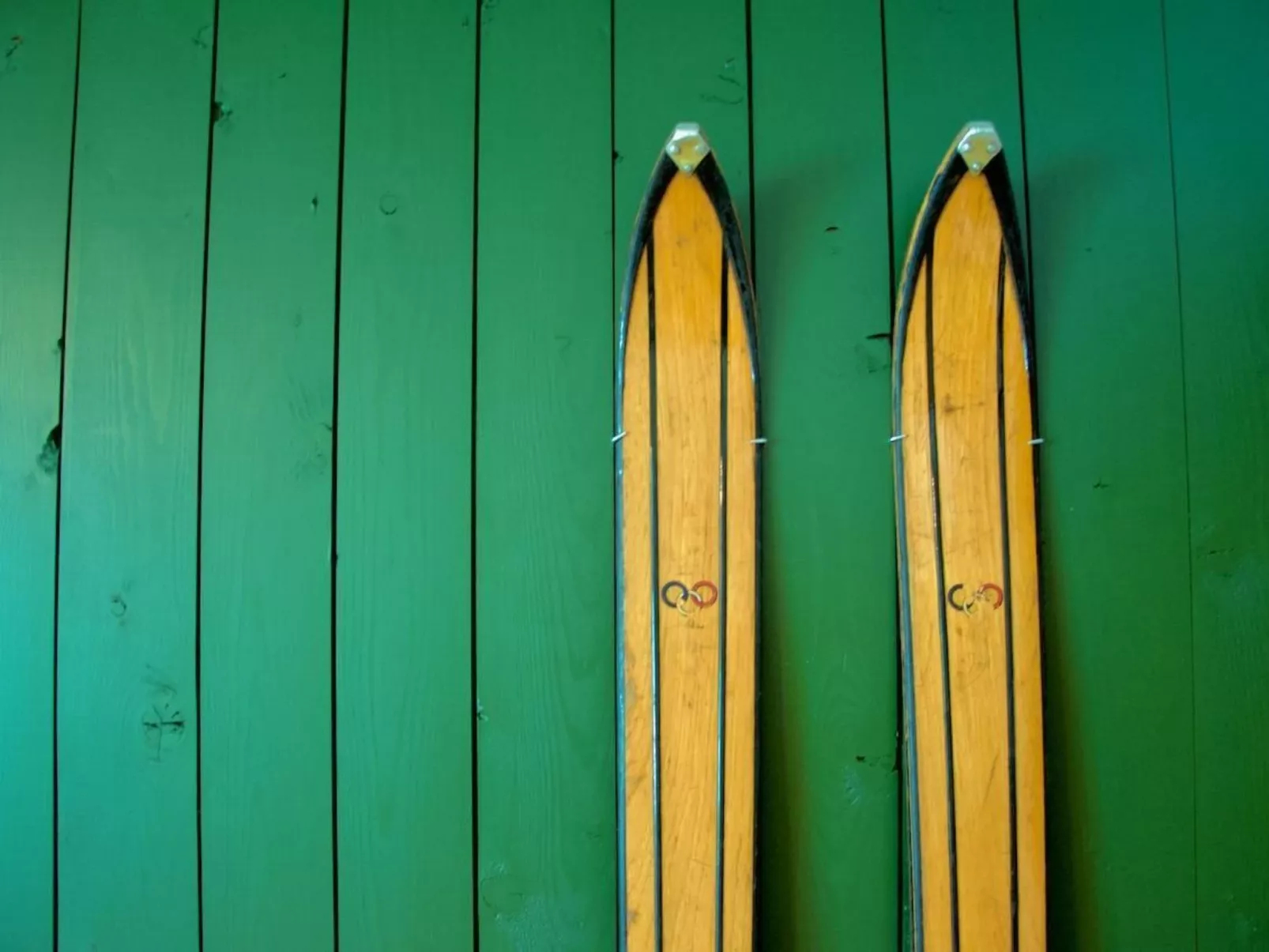 The Green Room-Outside