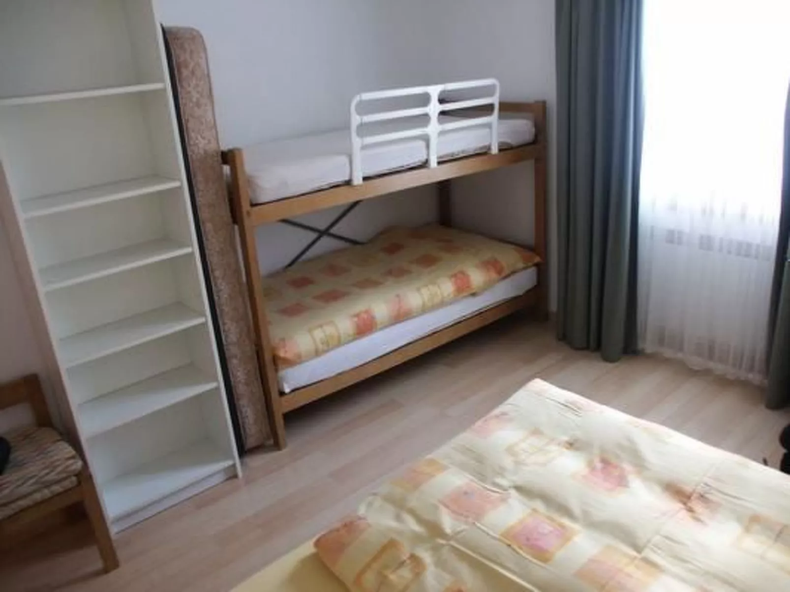 Ludains 4, APT. 25-Inside