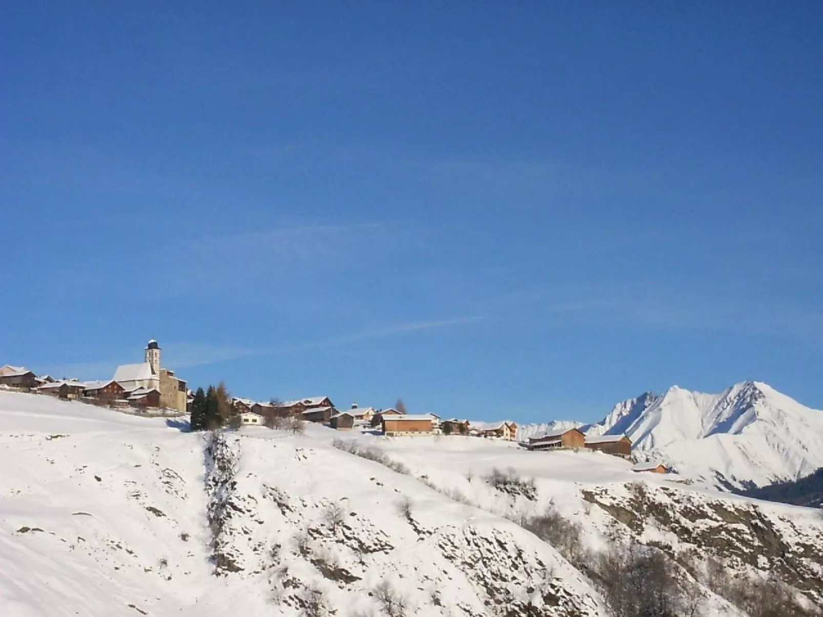 Sonnige Ferienwohnung mit Terrasse,idyllische Lage-Draußen