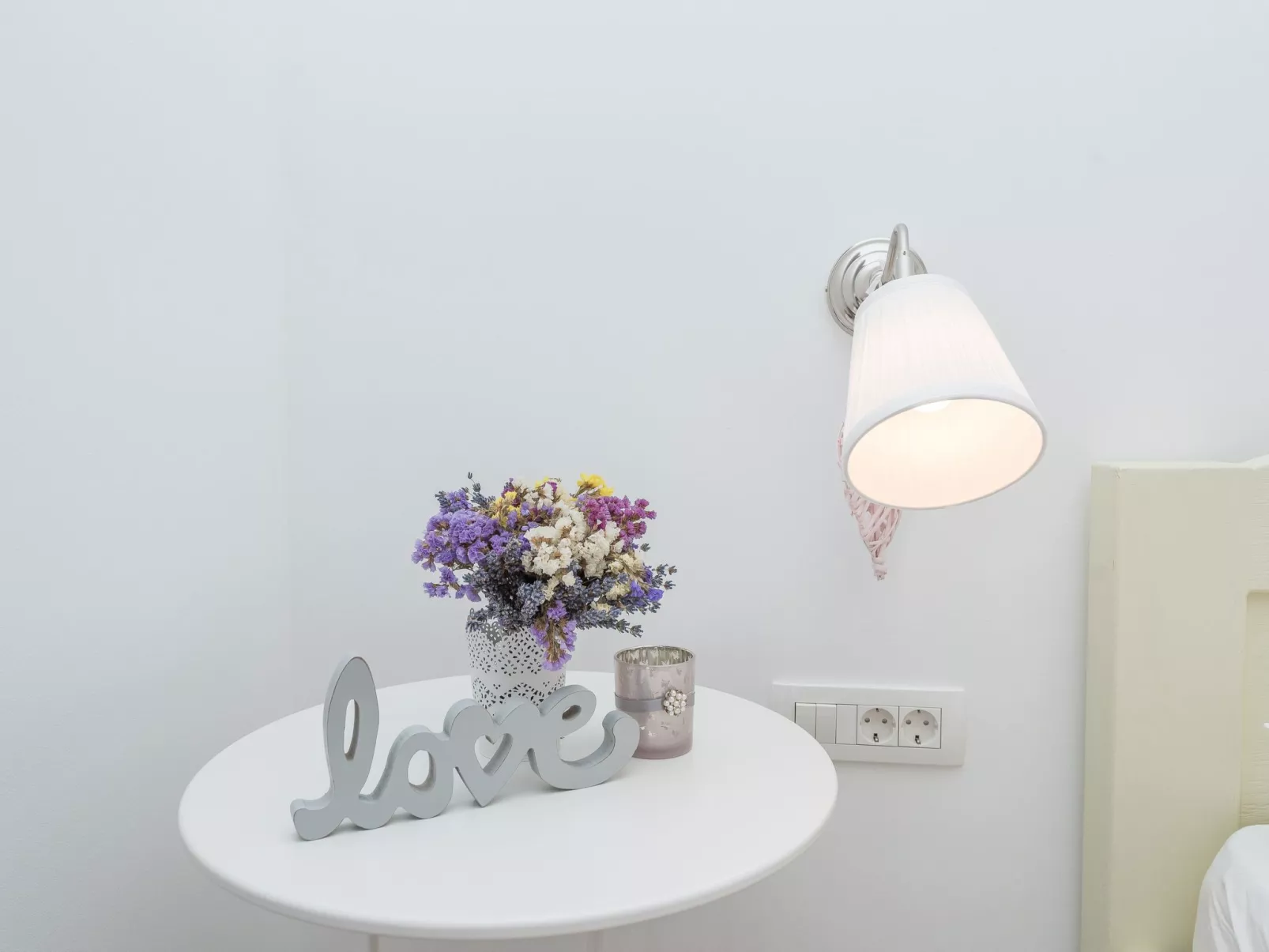 "Ena" mit Blick auf das Wasser-Drinnen