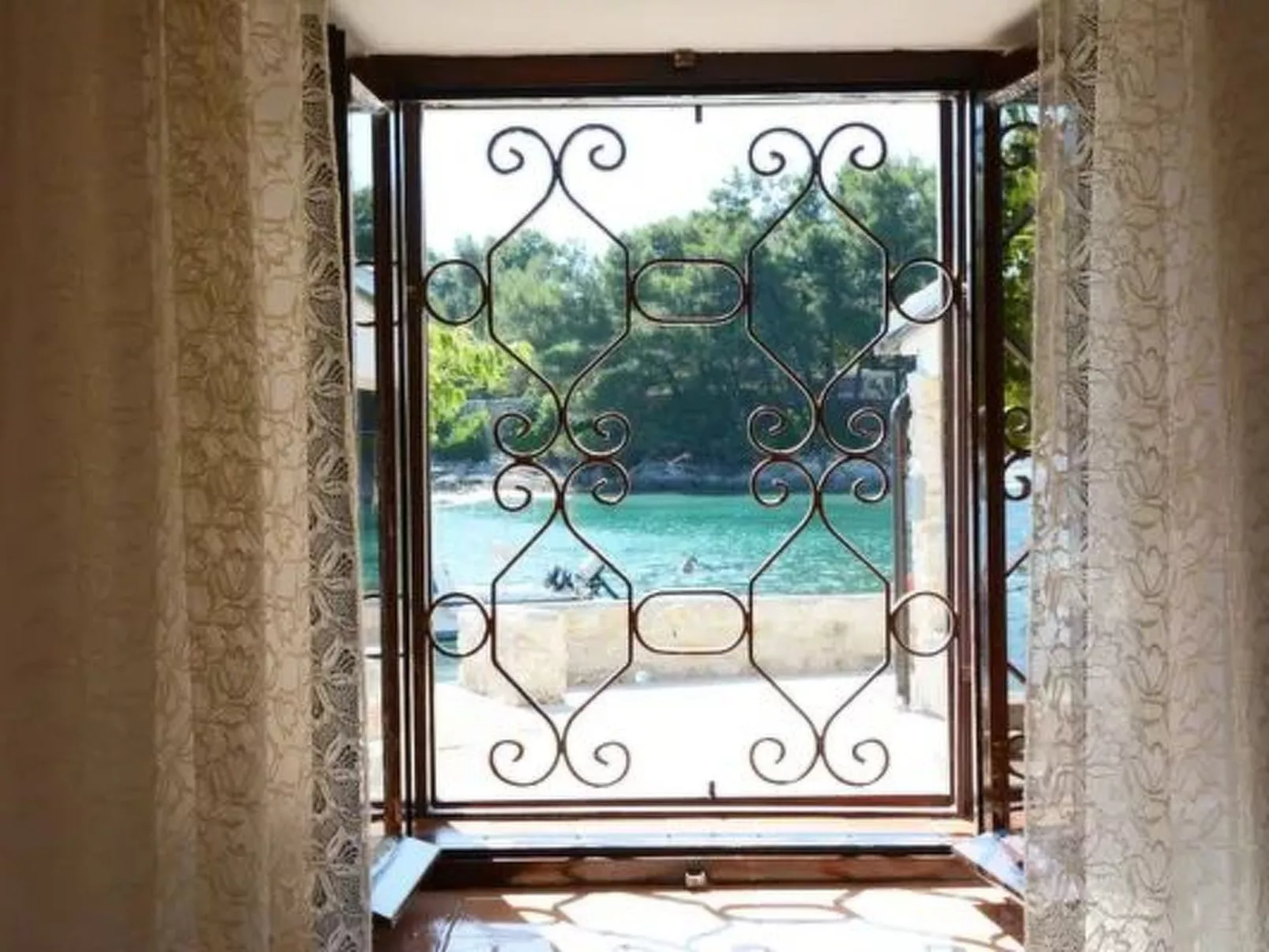 Wohnung "Punta Blue" mit Blick auf das Wasser-Draußen