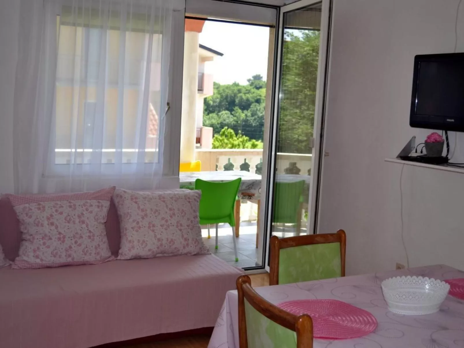 In Pula mit Grill, Terrasse und Garten-Dedans