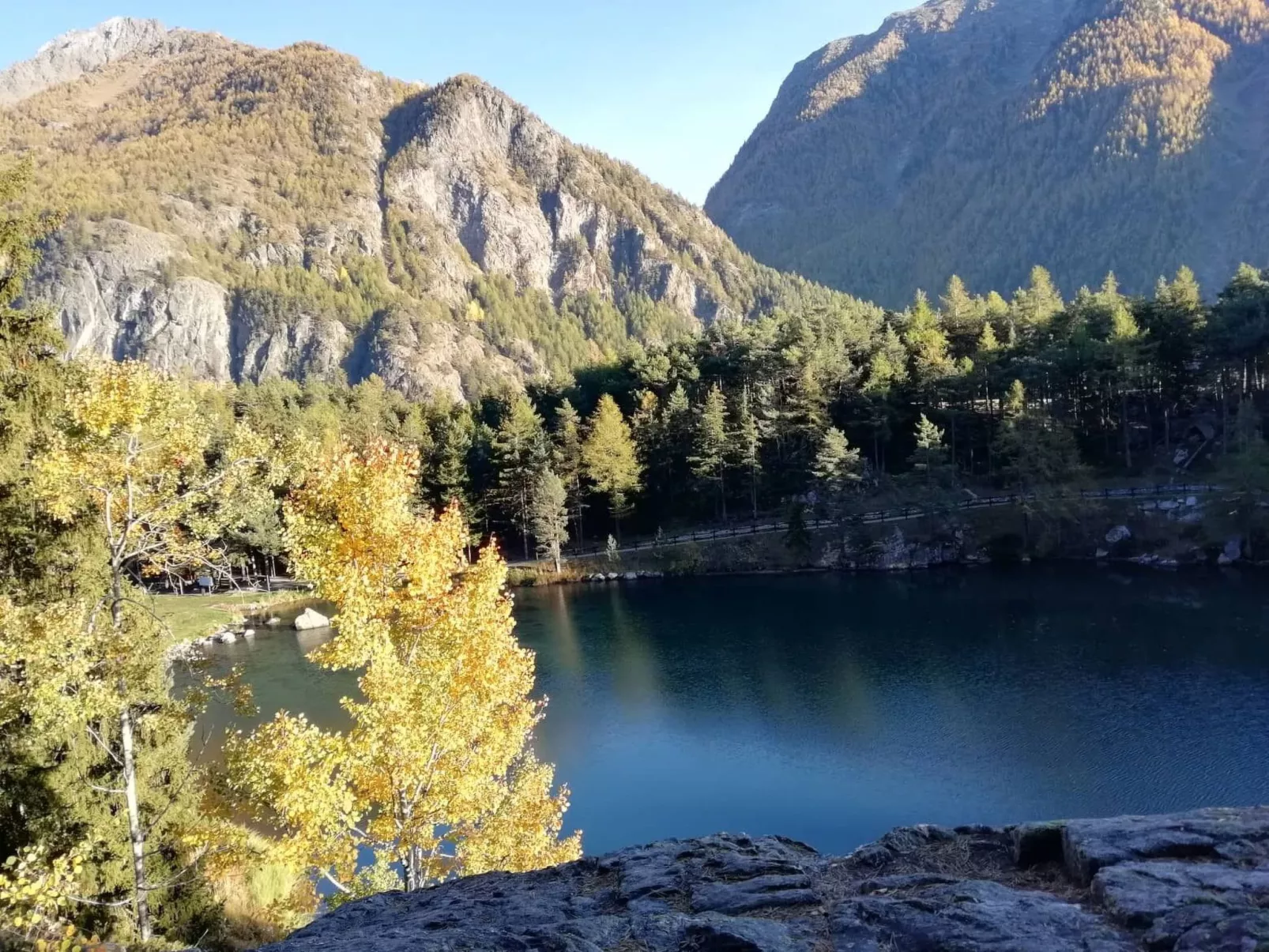 Helle, panoramische Wohnung in den Alpen.-Outside