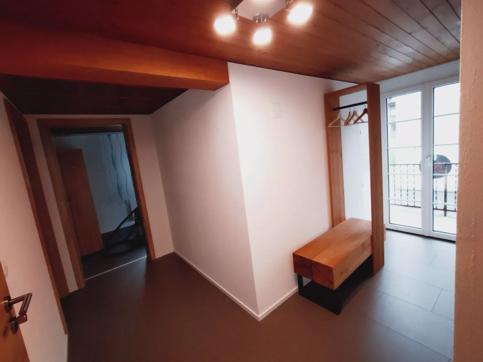 3.5 Zi-Ferienwohnung-Drinnen