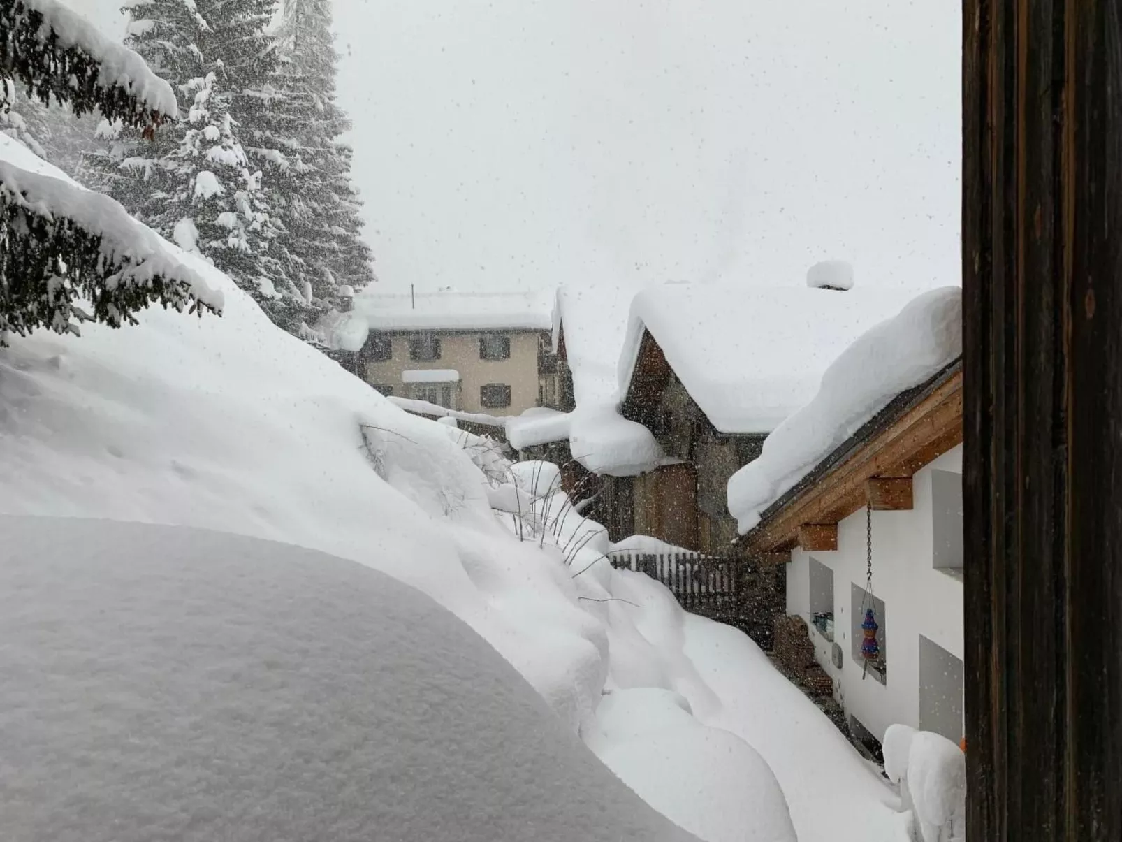 Historische Tgesa Ferrera-Outside