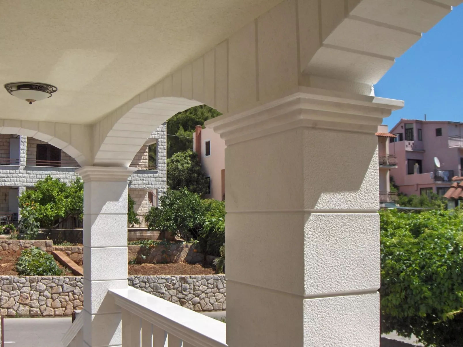 In Stari Grad-Draußen