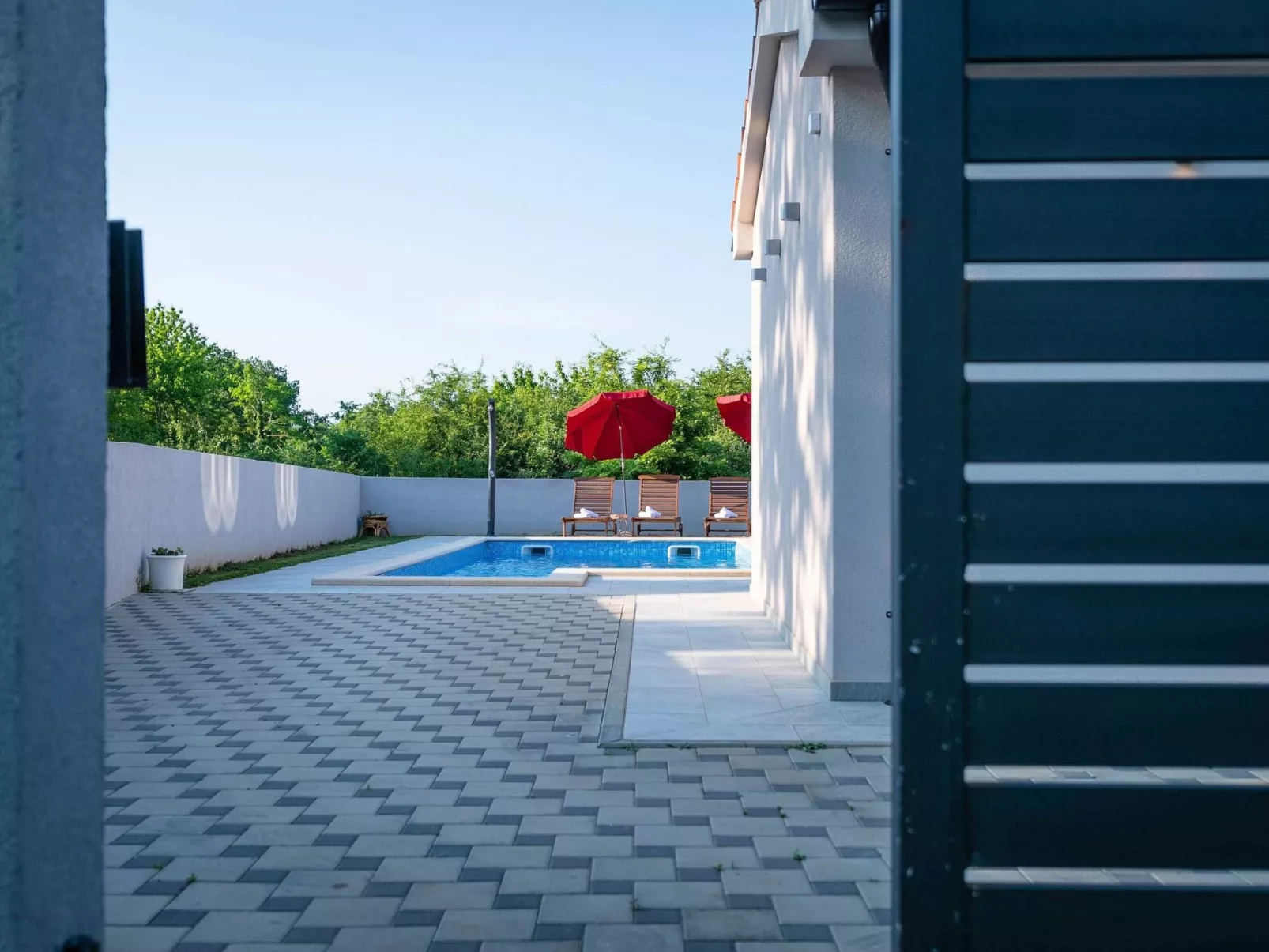 Villa Blaise-Outside