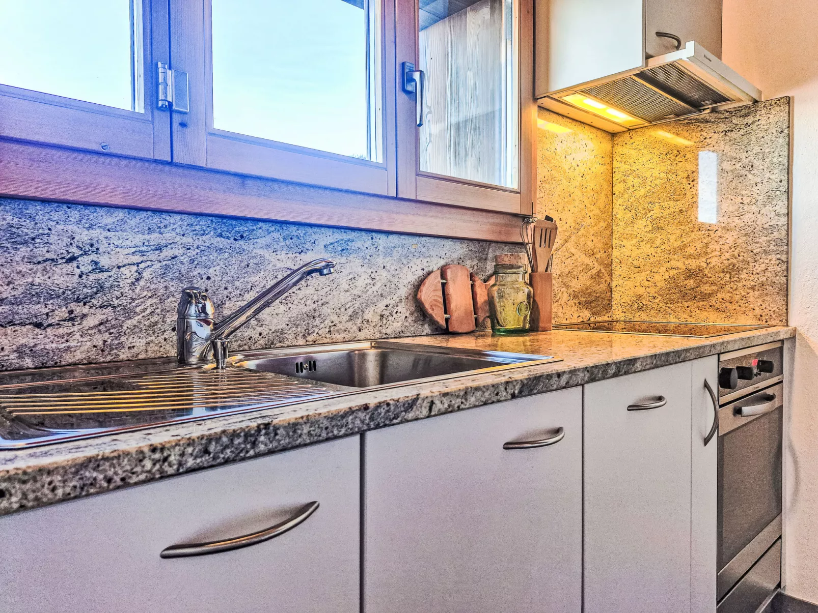 Les Genets 167D-Inside