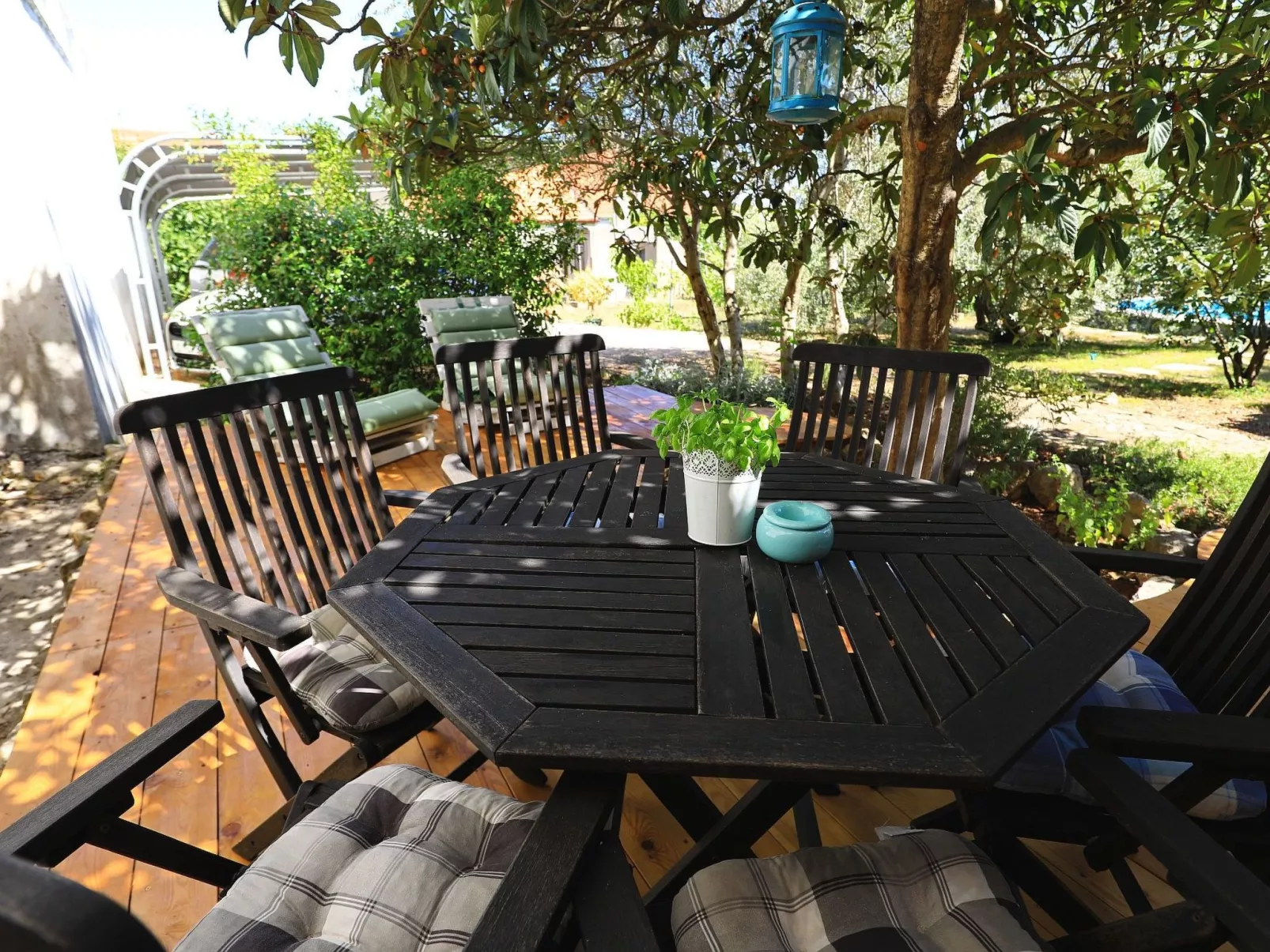 Stara frajla - Dehors