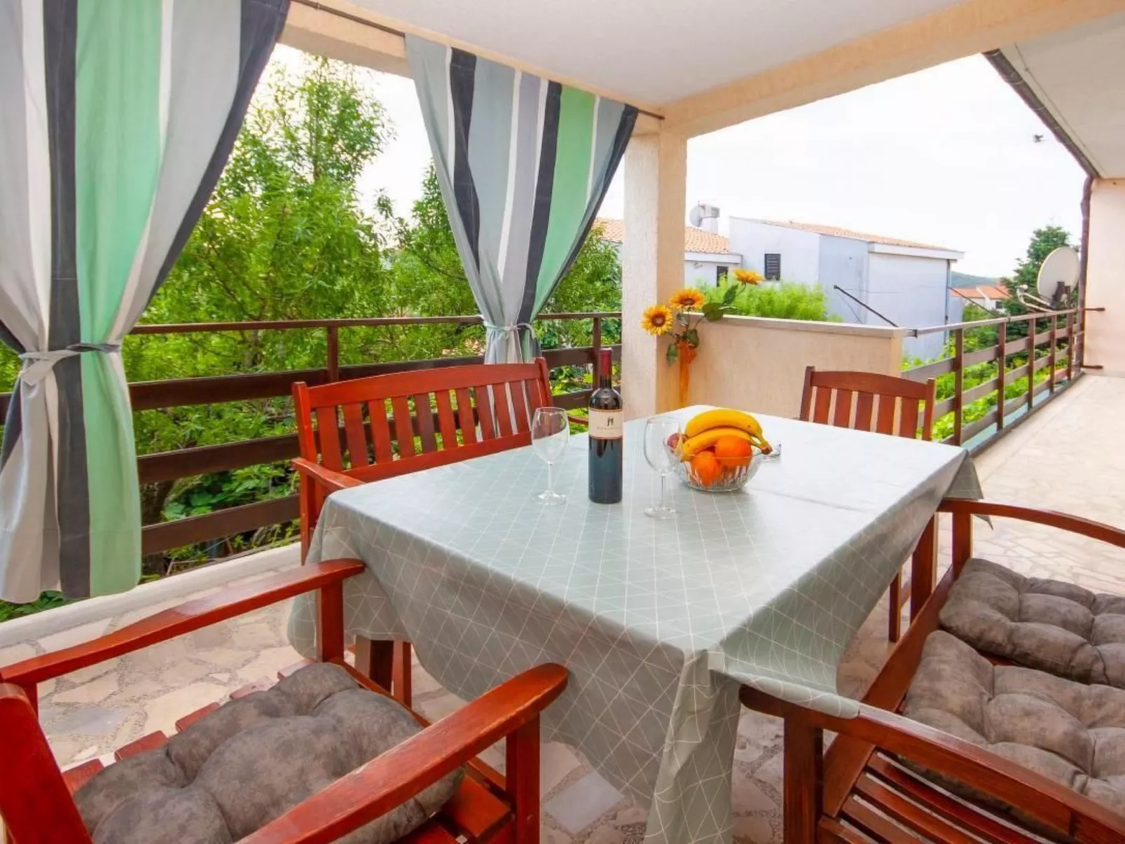 Mit privater Terrasse-Image-tags.info