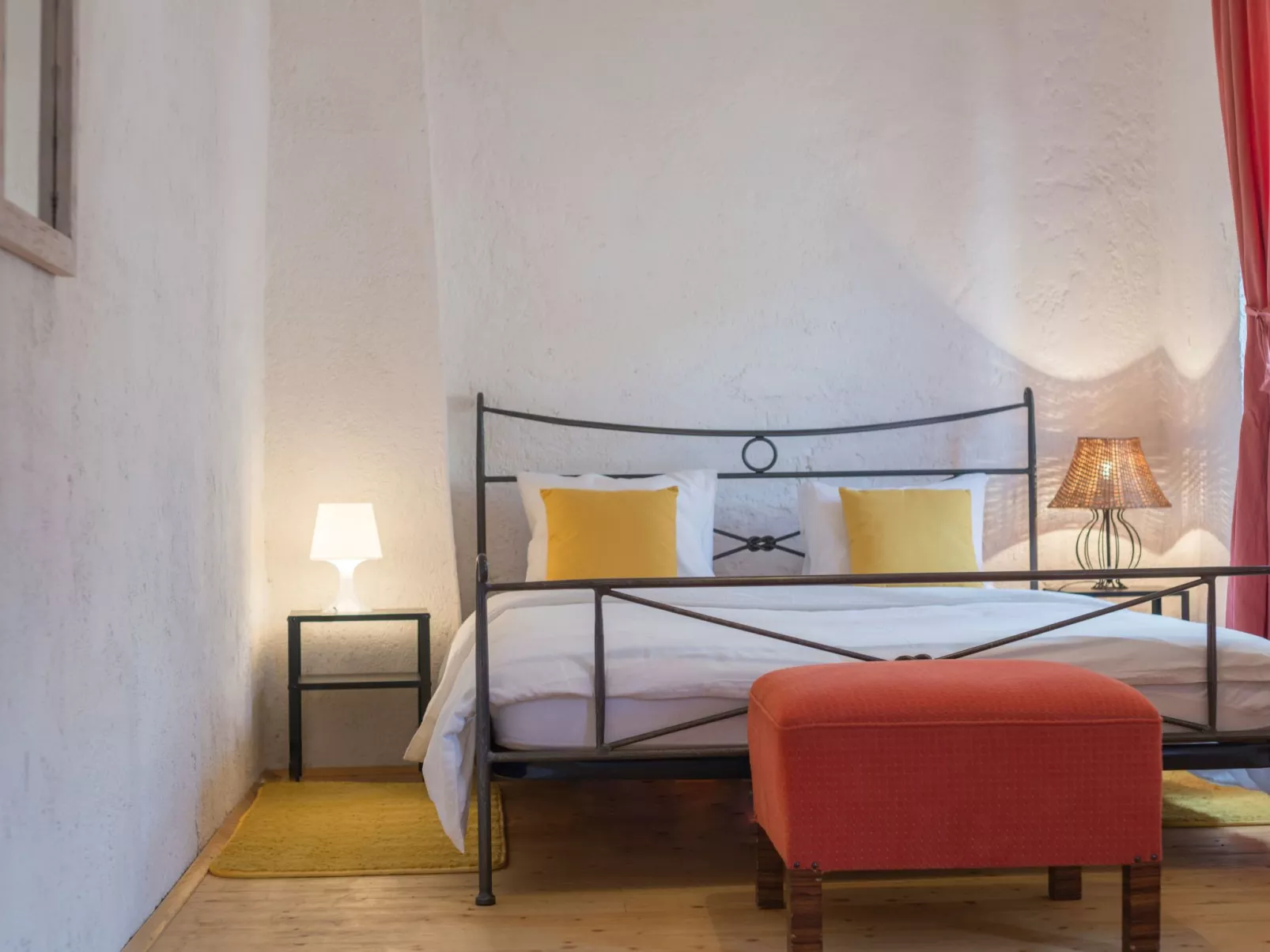 Wunderschön eingerichtete Villa mit Pool und Garten-Image-tags.info