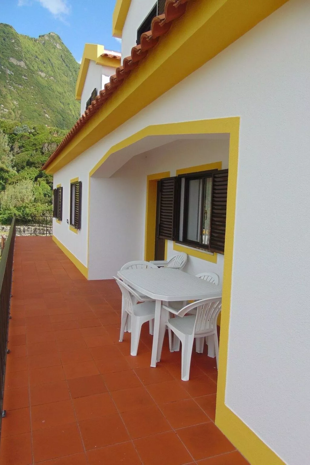 Schwiegermutterhaus 1-Draußen