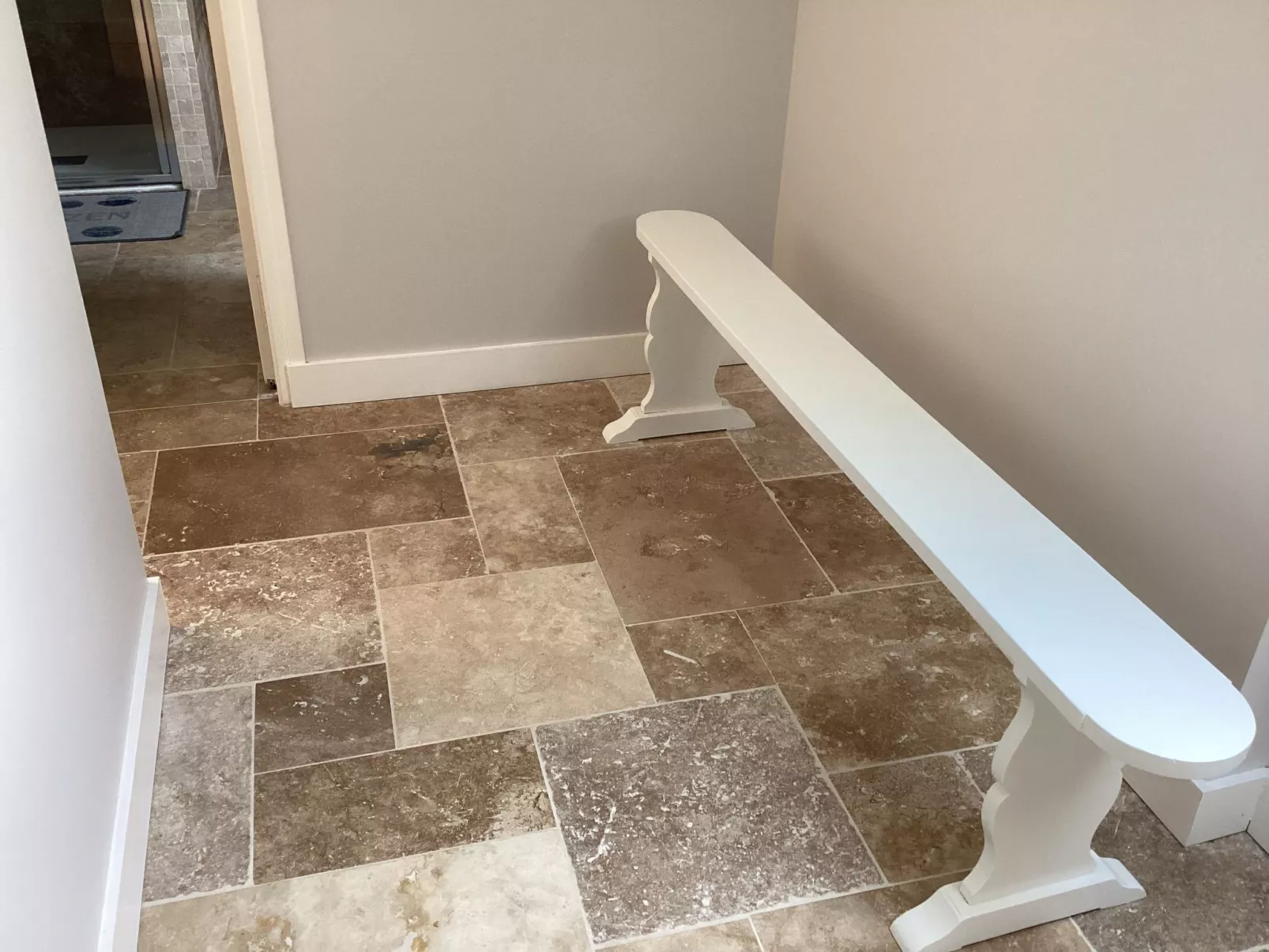 Haus von Leontine - Inside