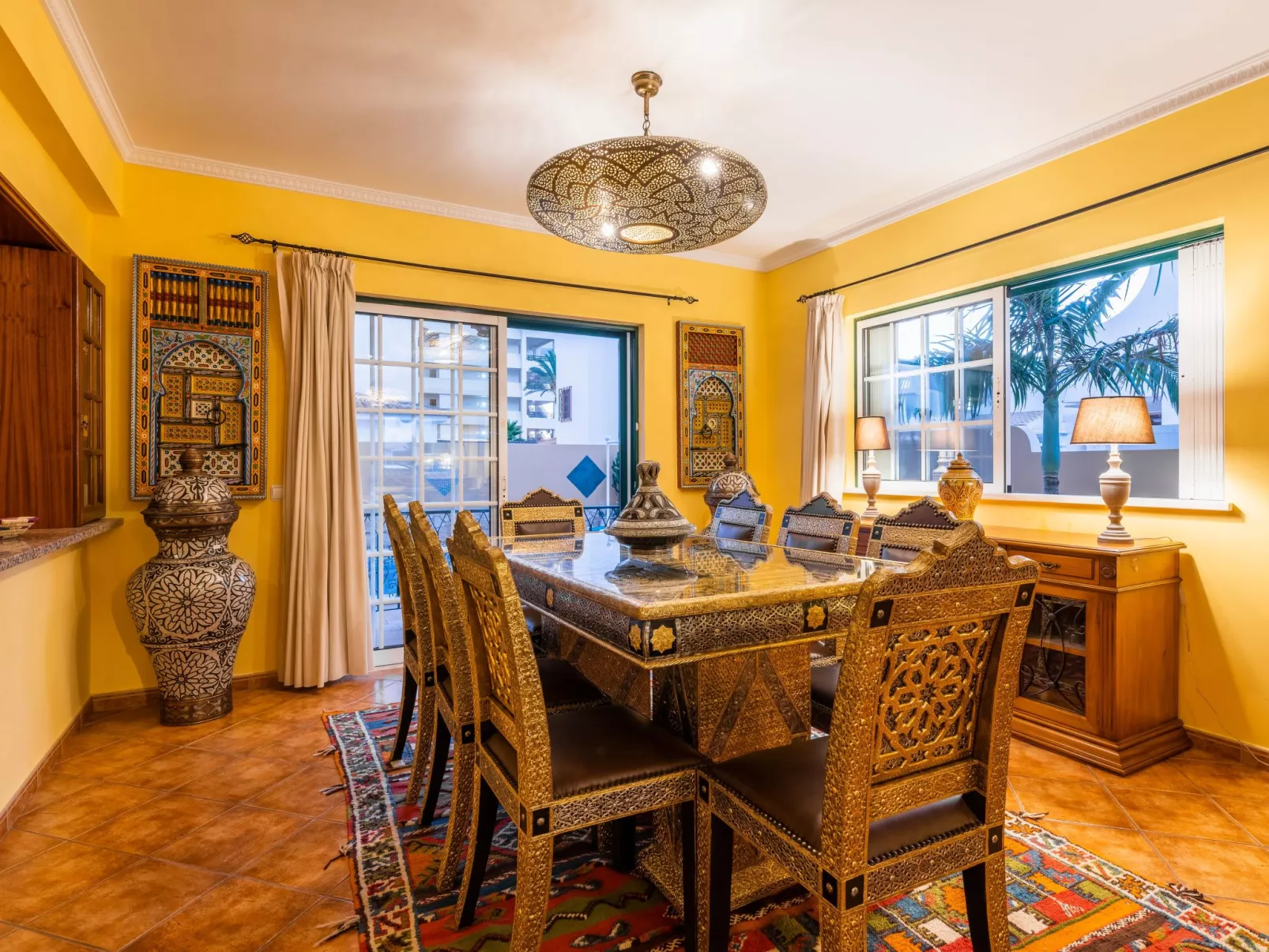 Feriendorf "Riad Serpa Galé". - Drinnen