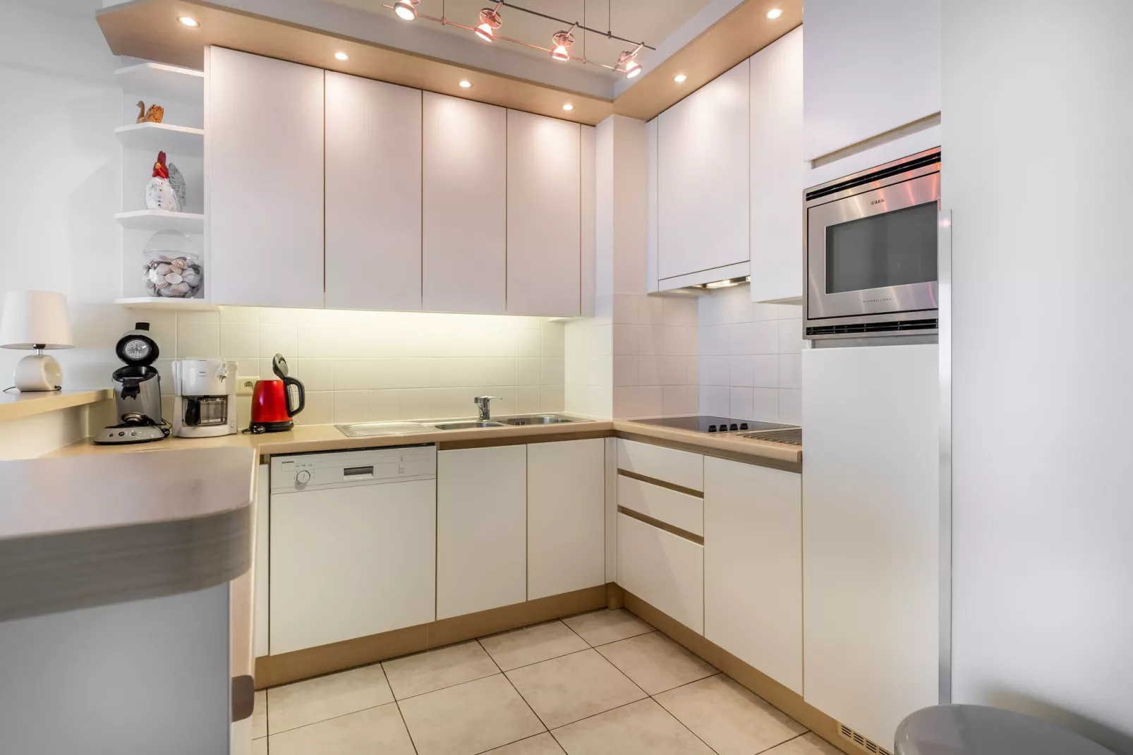 Les Petrels 401G-Kitchen