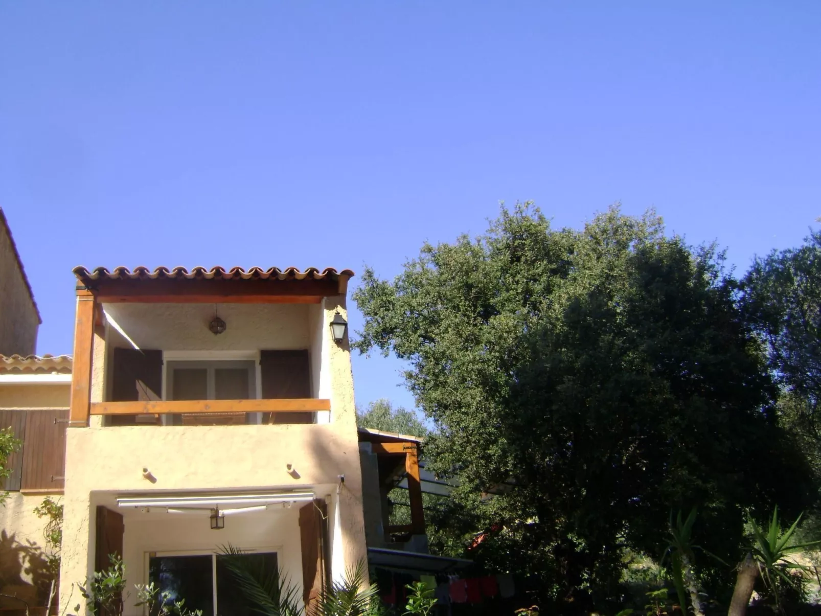 Mit Terrasse, mitten in der Natur-Outside