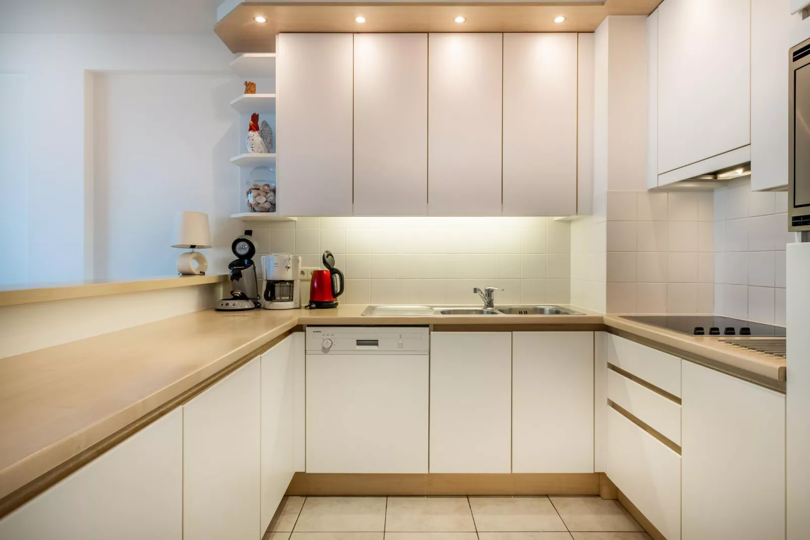 Les Petrels 401G-Kitchen
