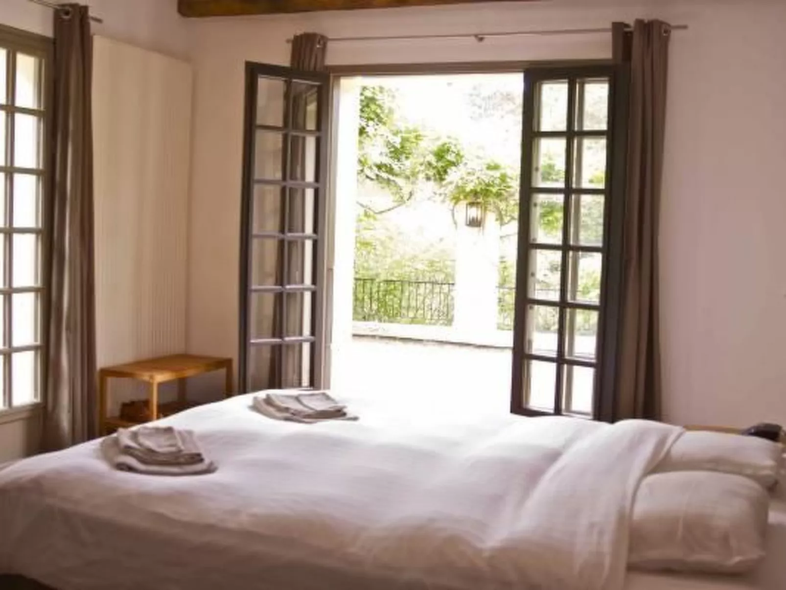 Mit Garten, Grill und Terrasse-Dedans