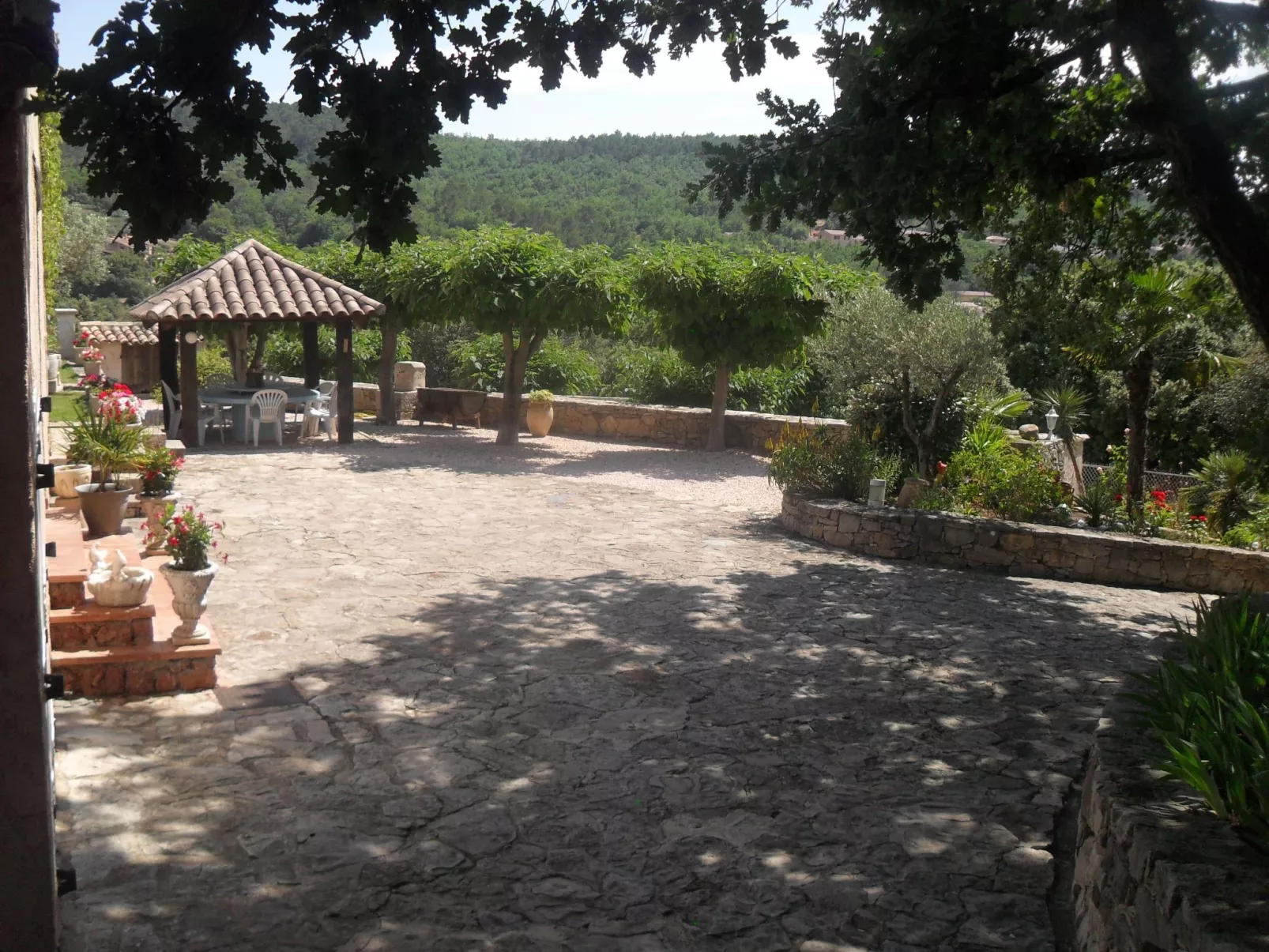 Beheizter Pool ab Mitte April-Outside