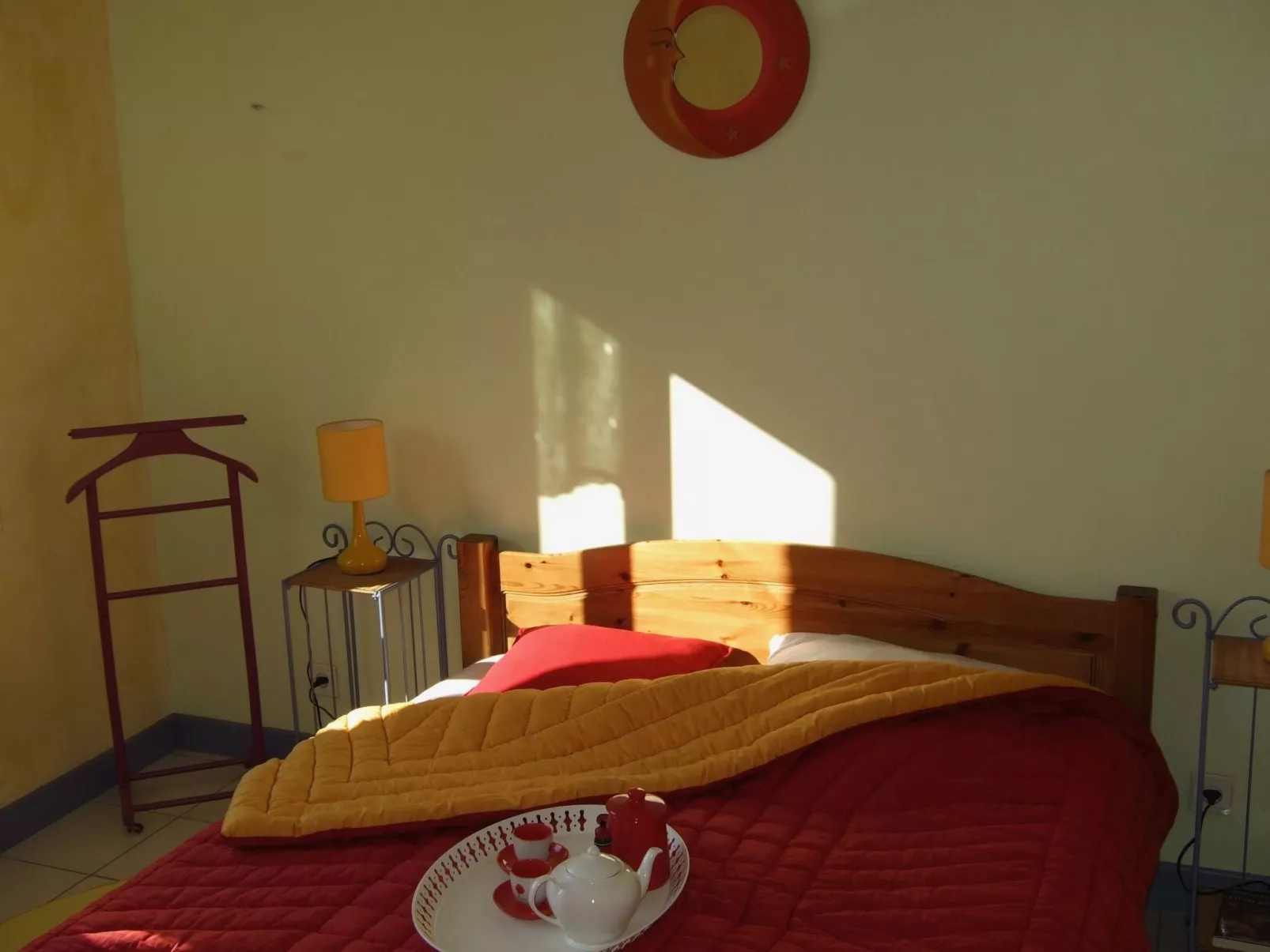 Domäne mit Terrasse-Drinnen